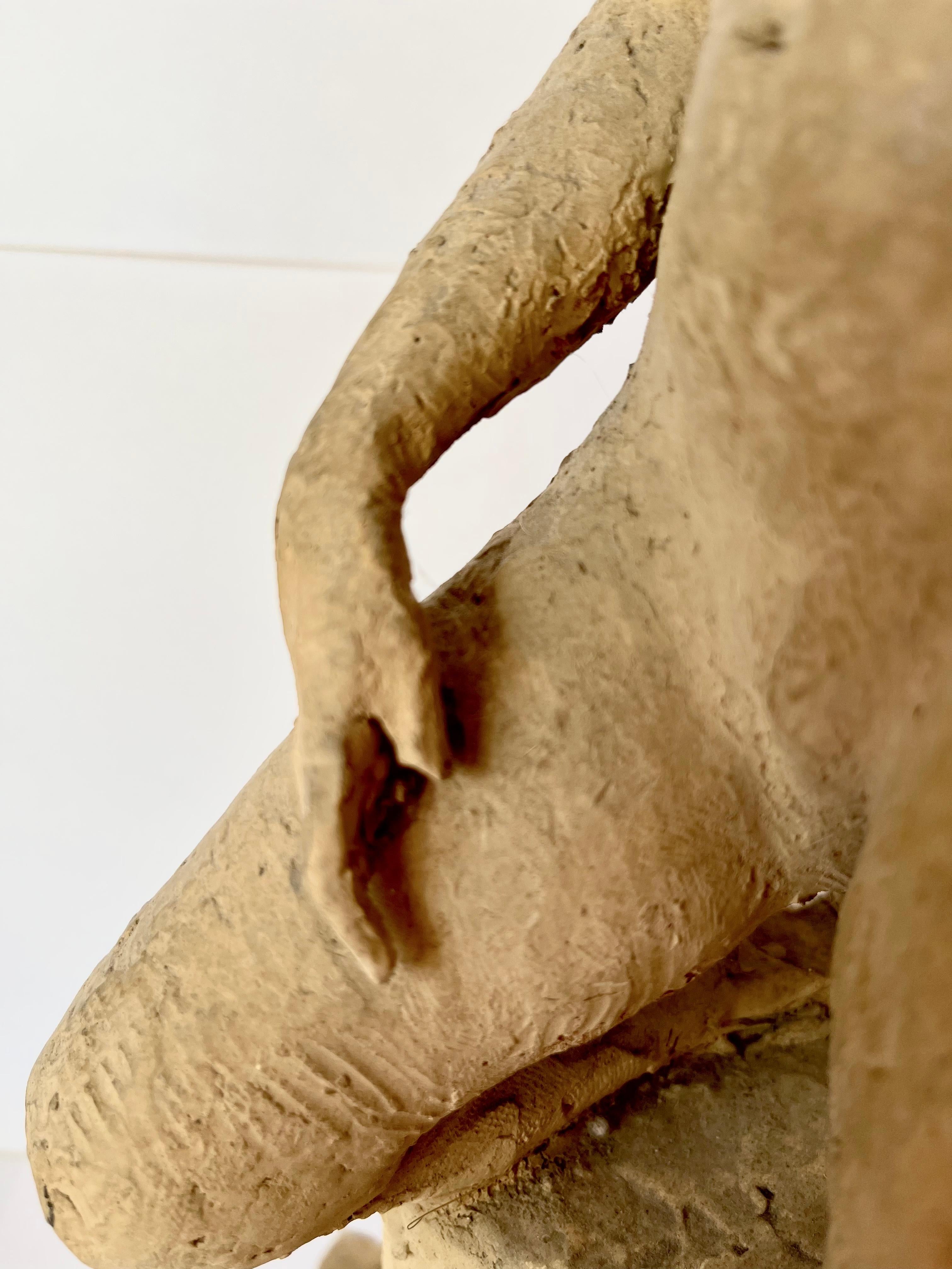20ième siècle Ary Bitter  Original Signé et daté d'août 1957 Femme nue en terre cuite  Sculpture  en vente