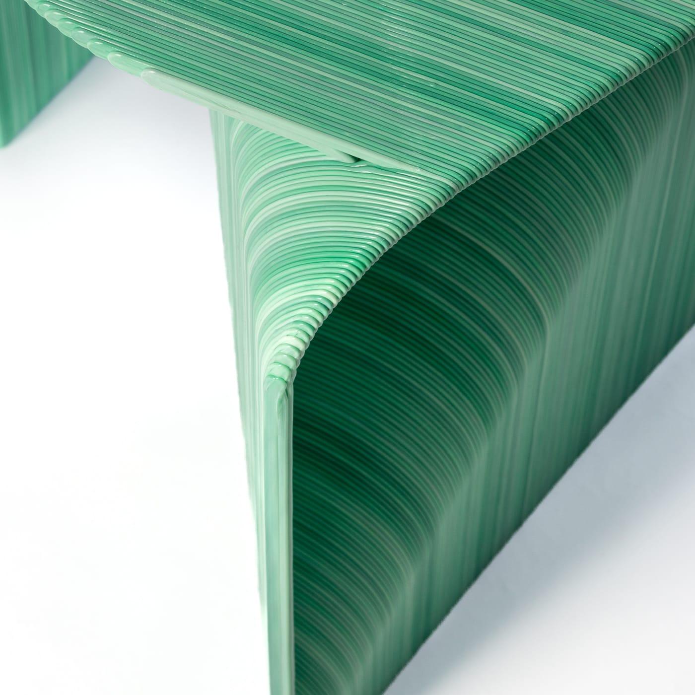 The Arzachena stool has a particular sculptural silhouette evoking the famous rock of the elephant beach. Its design is perfectly suited to living rooms and open space environments of all kinds. The unique combination of streaks of color with
