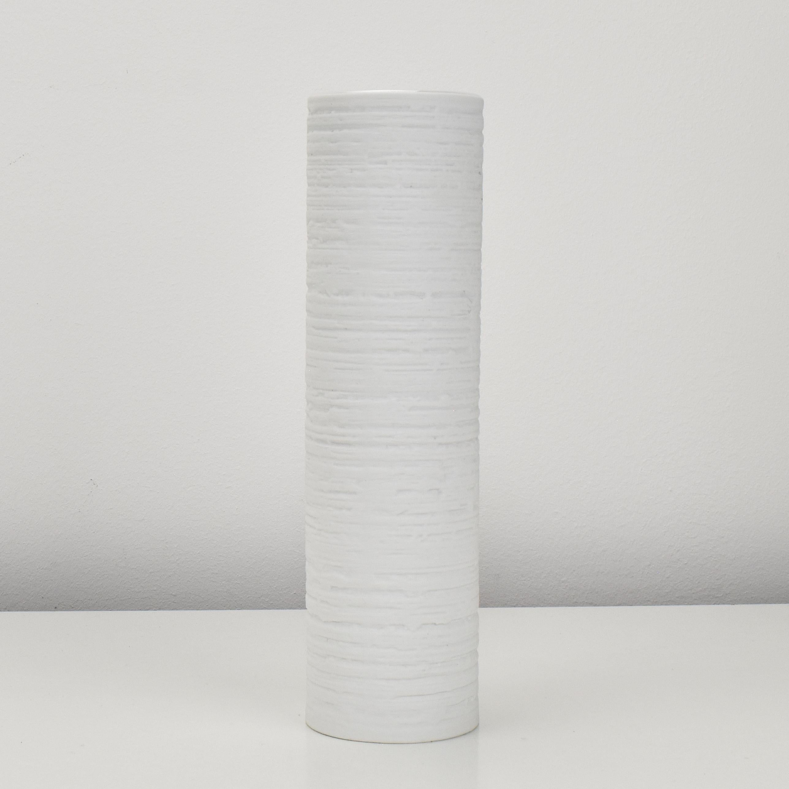 Mid-Century Modern Arzberg Op Art White Bisque Porcelain Vase Concrete Pattern Surface For Sale