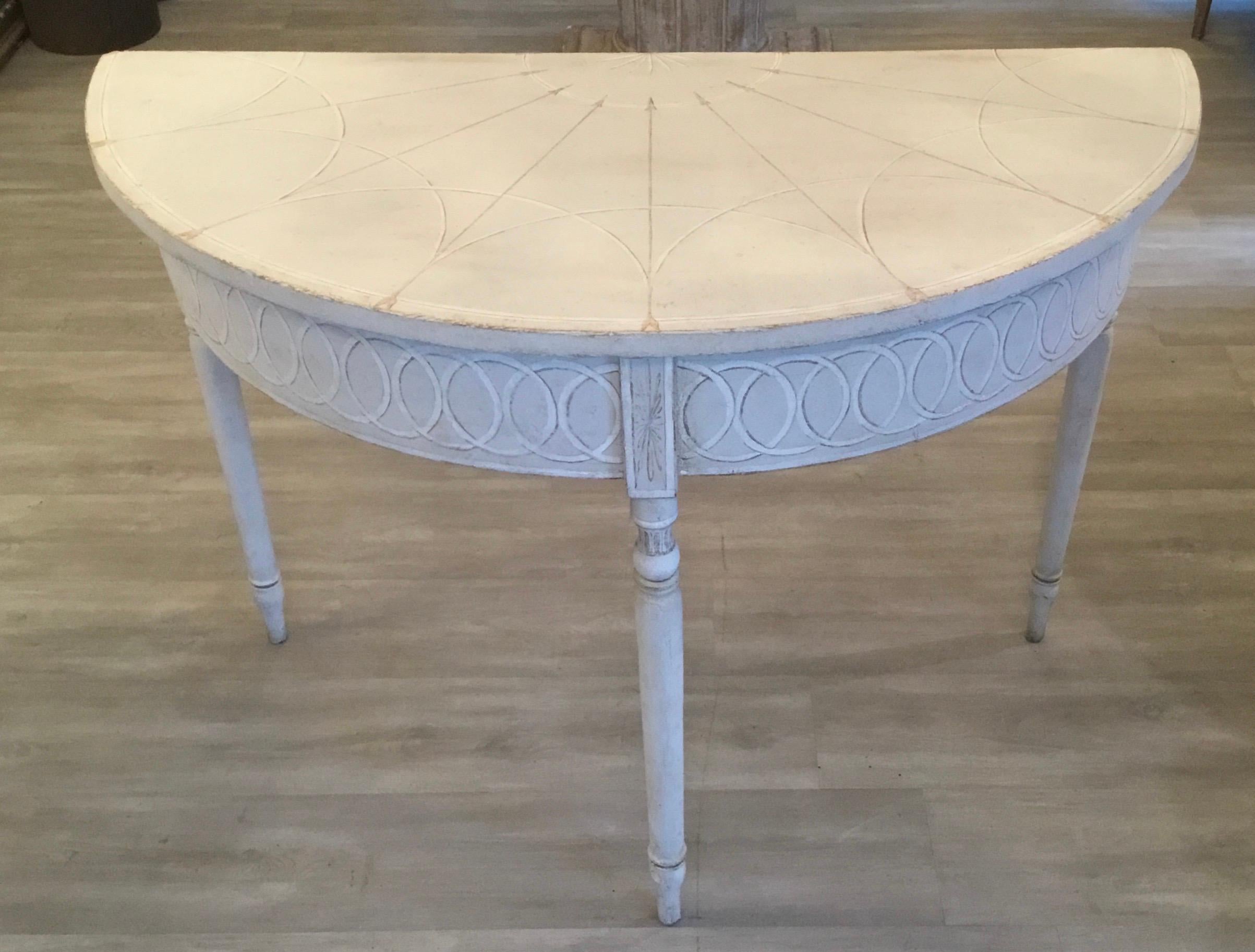 Luigi XVI Tavolo francese Demi Lune con vernice decorativa in vendita