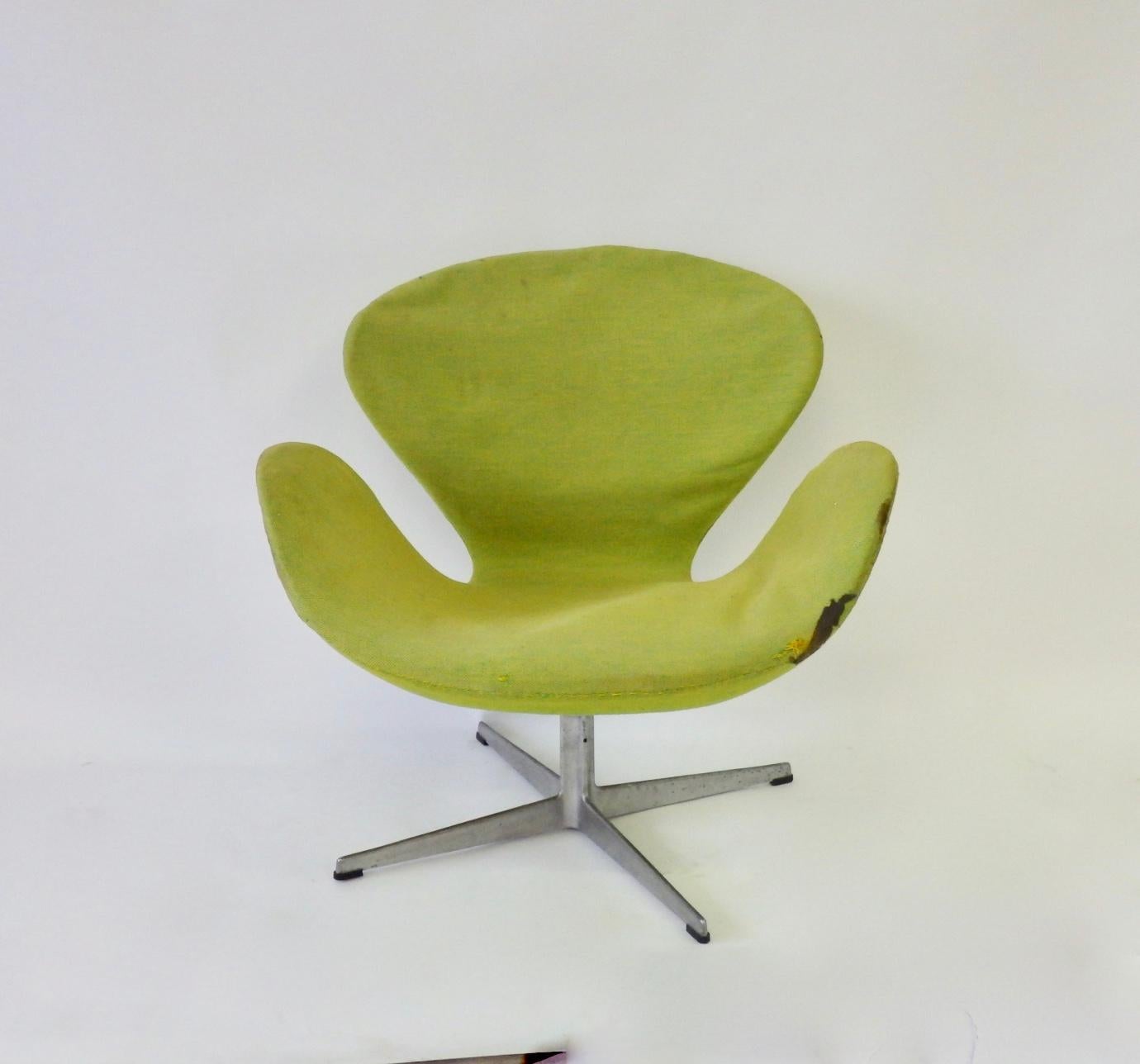 Mid-Century Modern As Found Arne Jacobsen for Fritz Hansen Adjustable Height Swan Chair