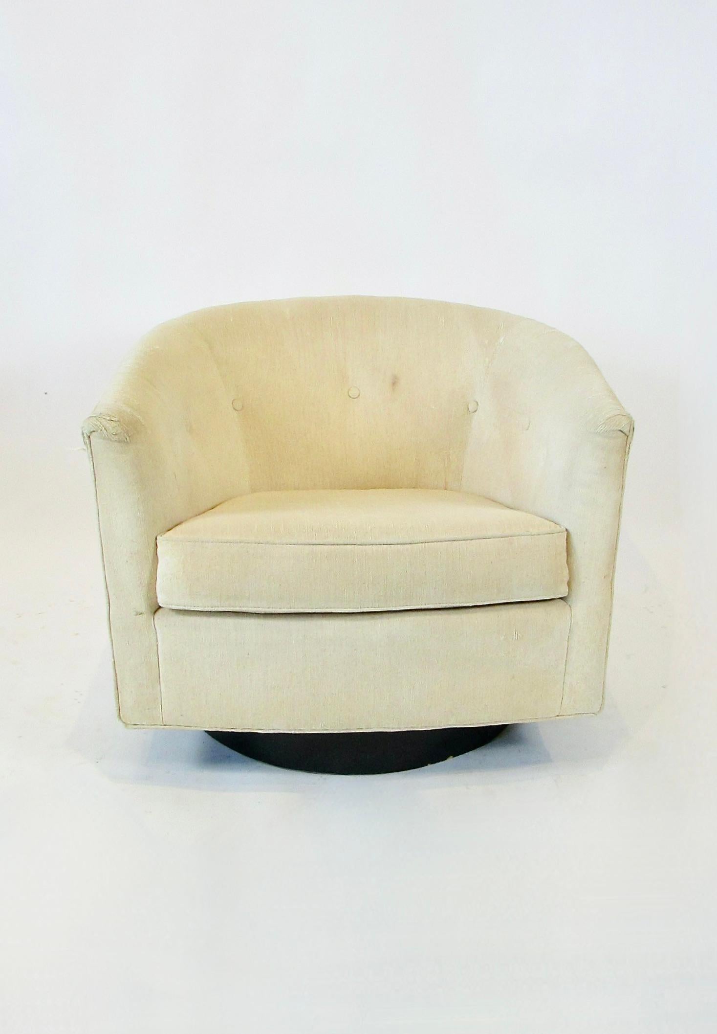 As is Milo Baughman style Bernhardt Flair swivel tilt barrel back lounge chair For Sale 3