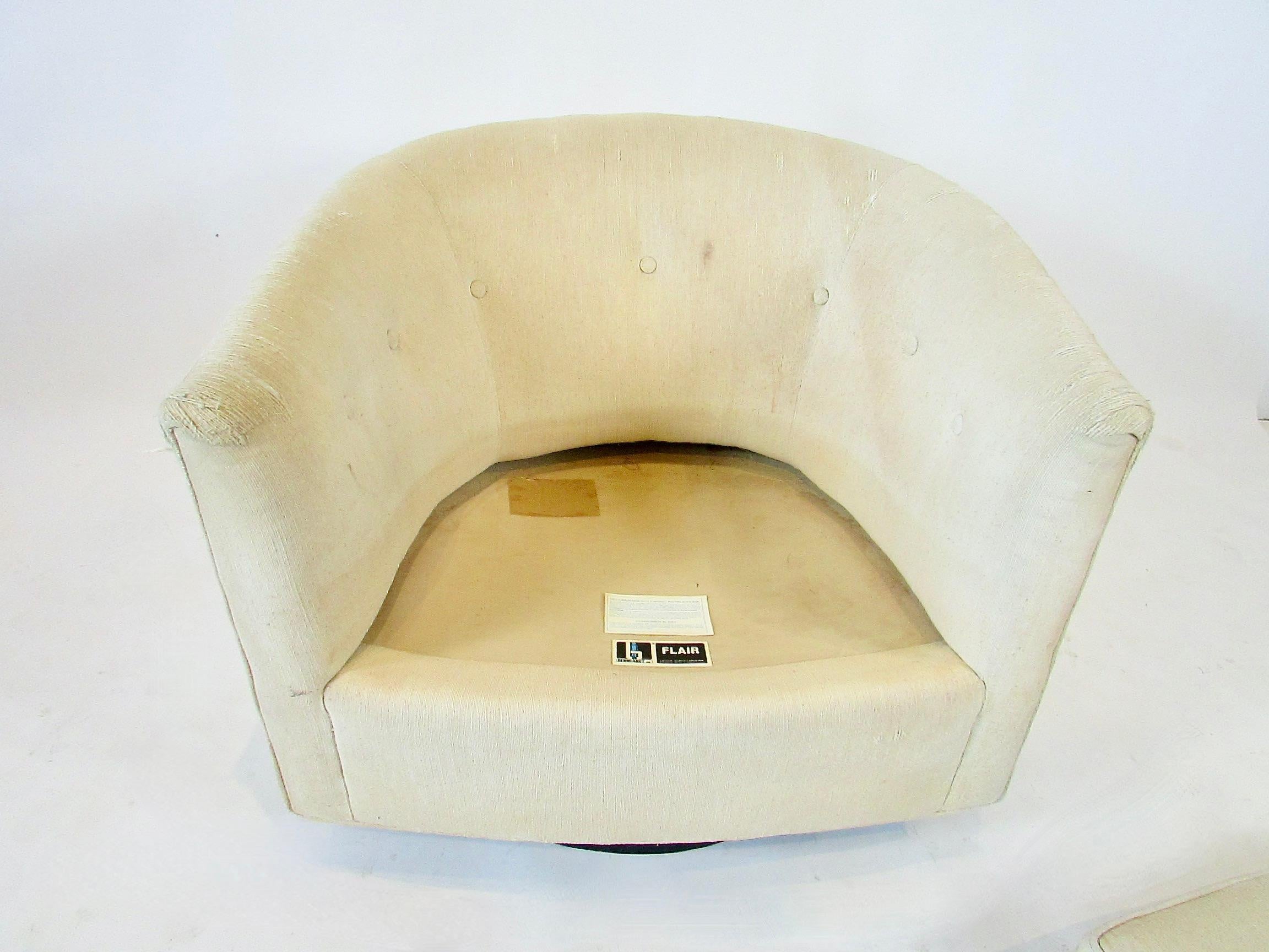 As is Milo Baughman style Bernhardt Flair swivel tilt barrel back lounge chair For Sale 9