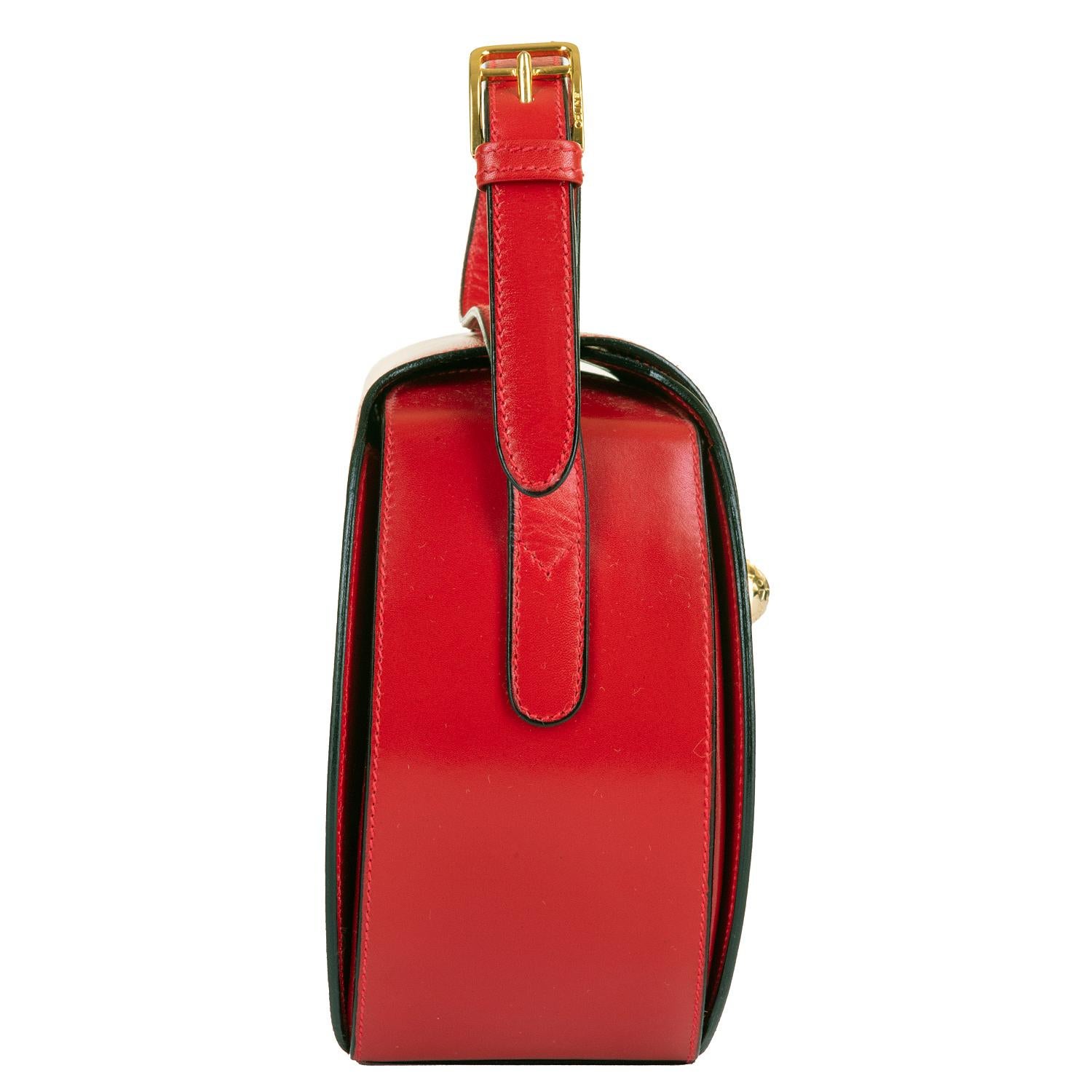 Women's As New Celine of Paris Red Box Leather 'Star' Shoulder Bag with Gold Hardware For Sale