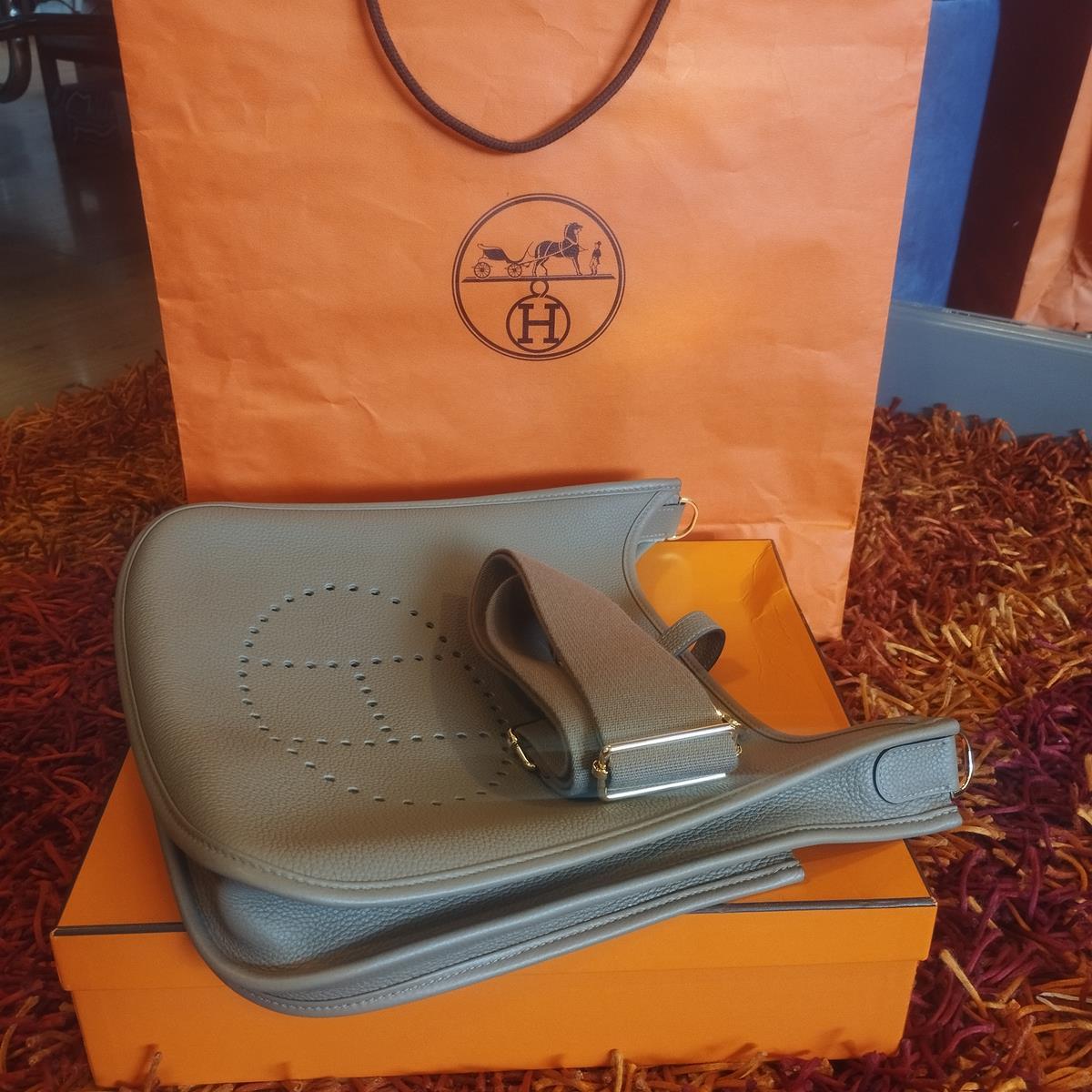 Wie neu Hermès Evelyne Poche III 29 8