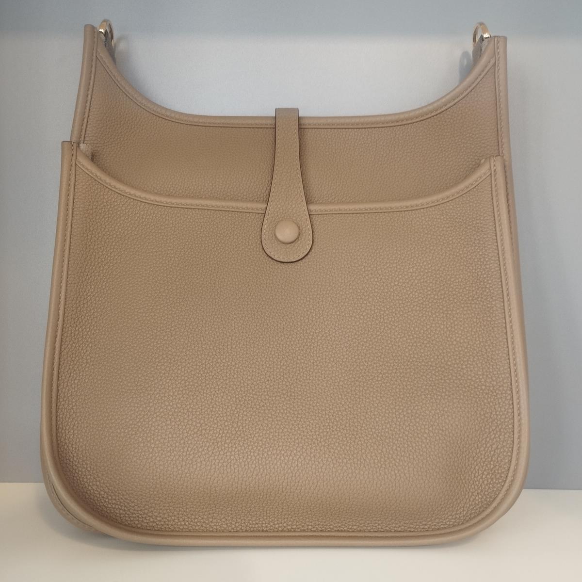 Wie neu Hermès Evelyne Poche III 29 (Braun)