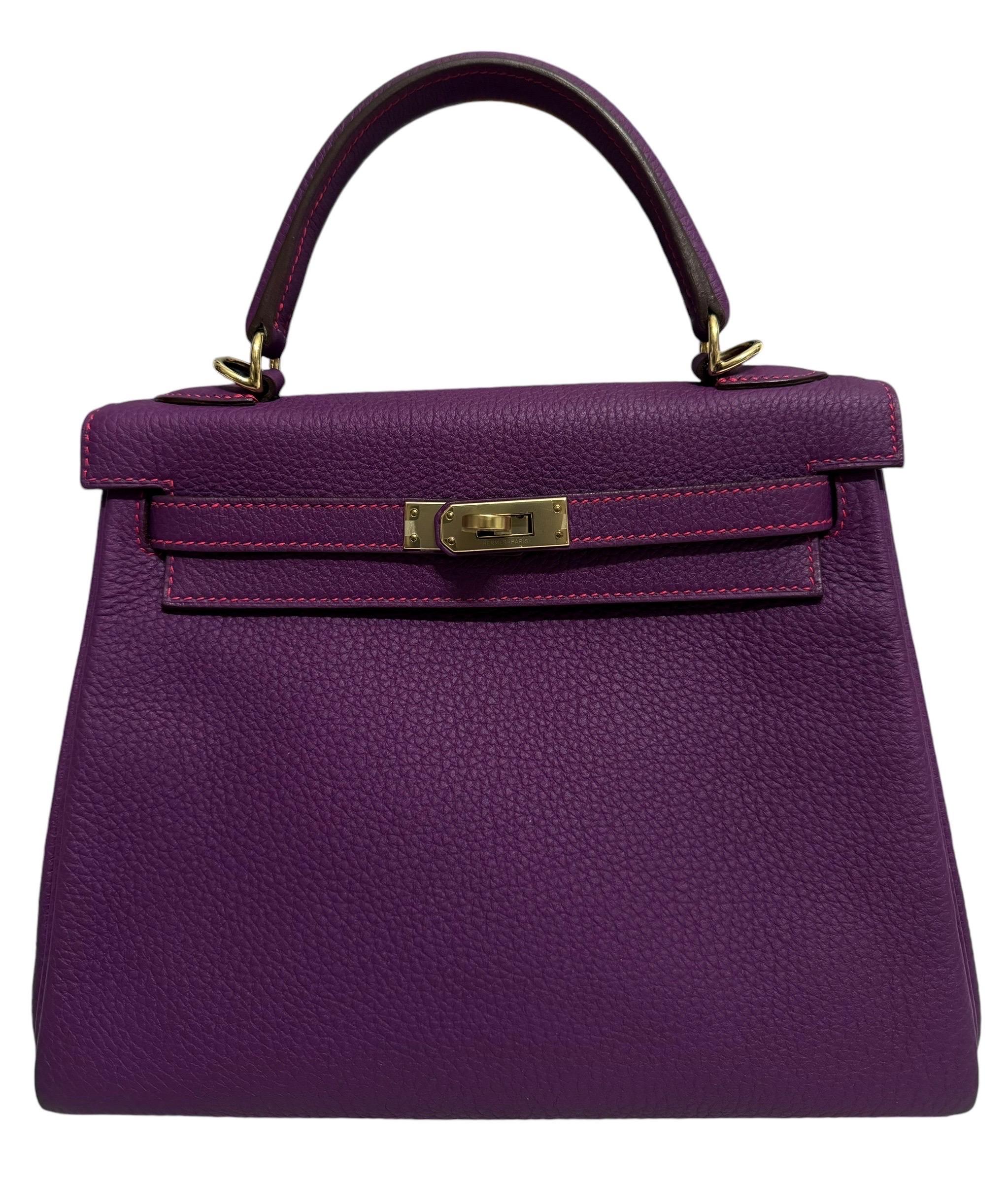 As New RARE Most Coveted Hermes Kelly 25 Special Order 1 of 1 Anemone Togo Leather with contrast Rose Mexico Stitching and interior. Complimented by Permabrass Hardware. 

AS NEW D STAMP 2019. 

Minor pressure mark(s) on bottom interior due to the