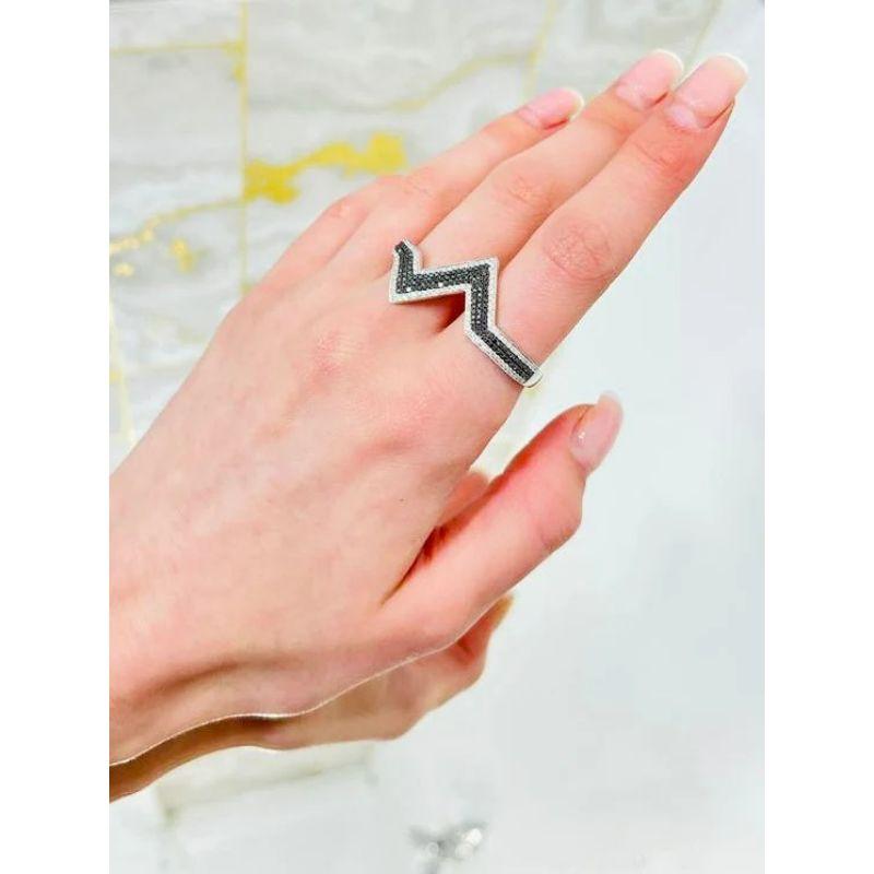 AS29 18k Gold 'Arrow' Diamond Two Finger Ring For Sale 3
