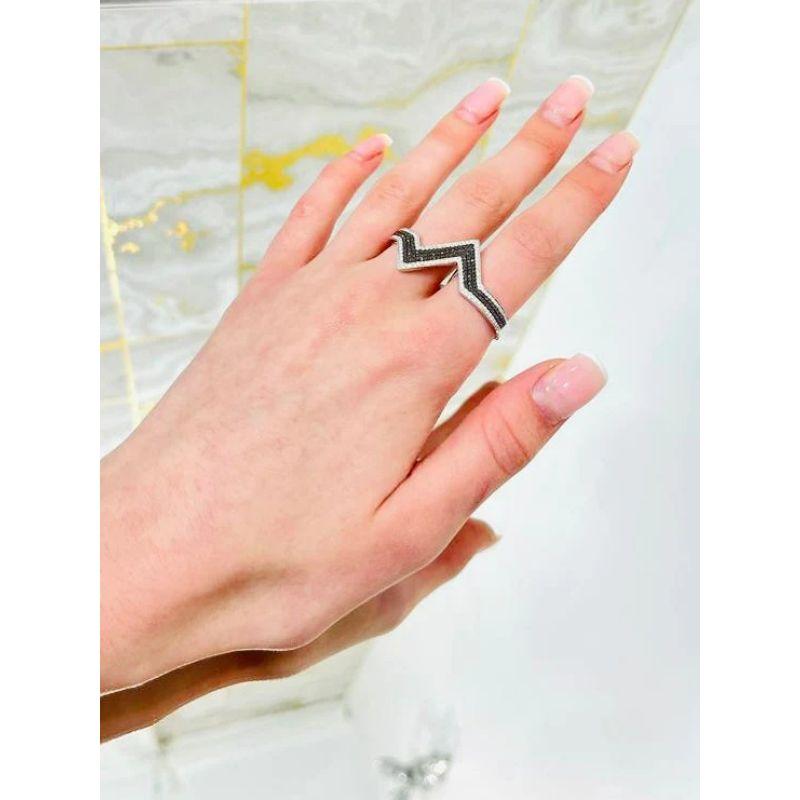 AS29 18k Gold 'Arrow' Diamond Two Finger Ring For Sale 4