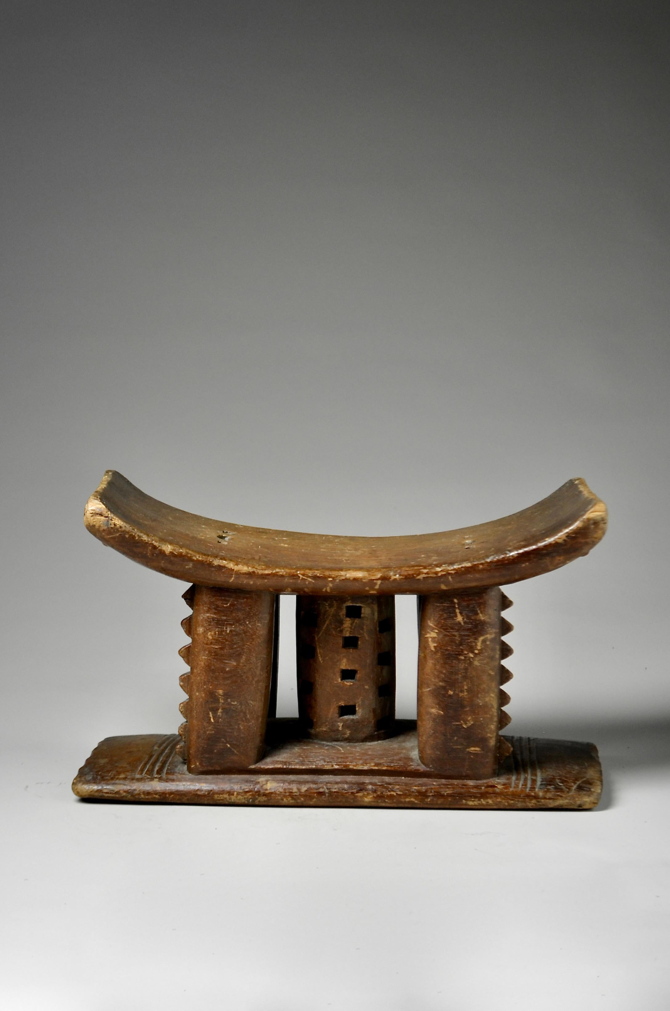 Asante (Ashanti) stool
mmaa gwa
Ghana
Wood
20cm x 33cm
