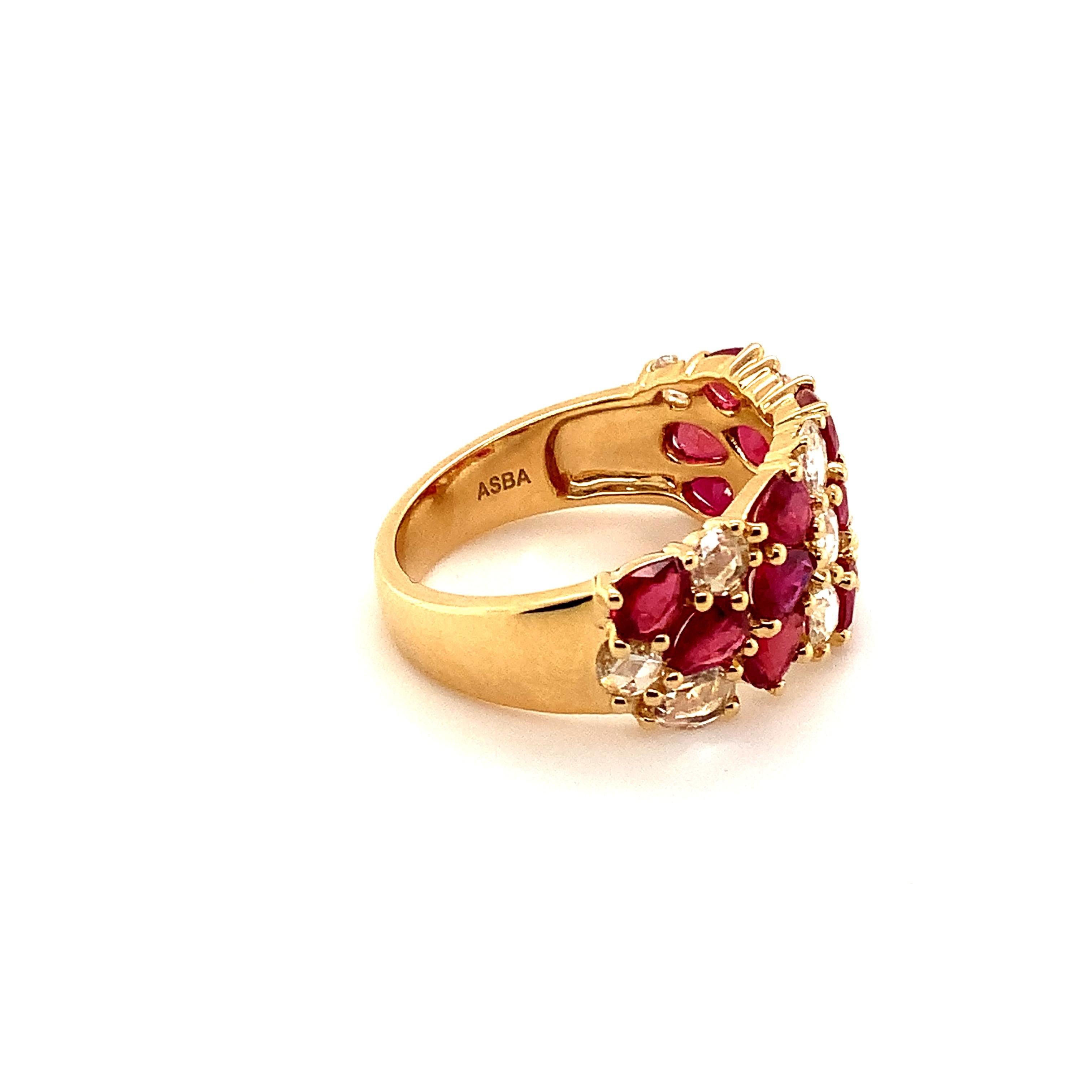 Taille rose Bracelet de la collection ASBA en or jaune 18 carats serti de rubis fins et de diamants taille rose en vente