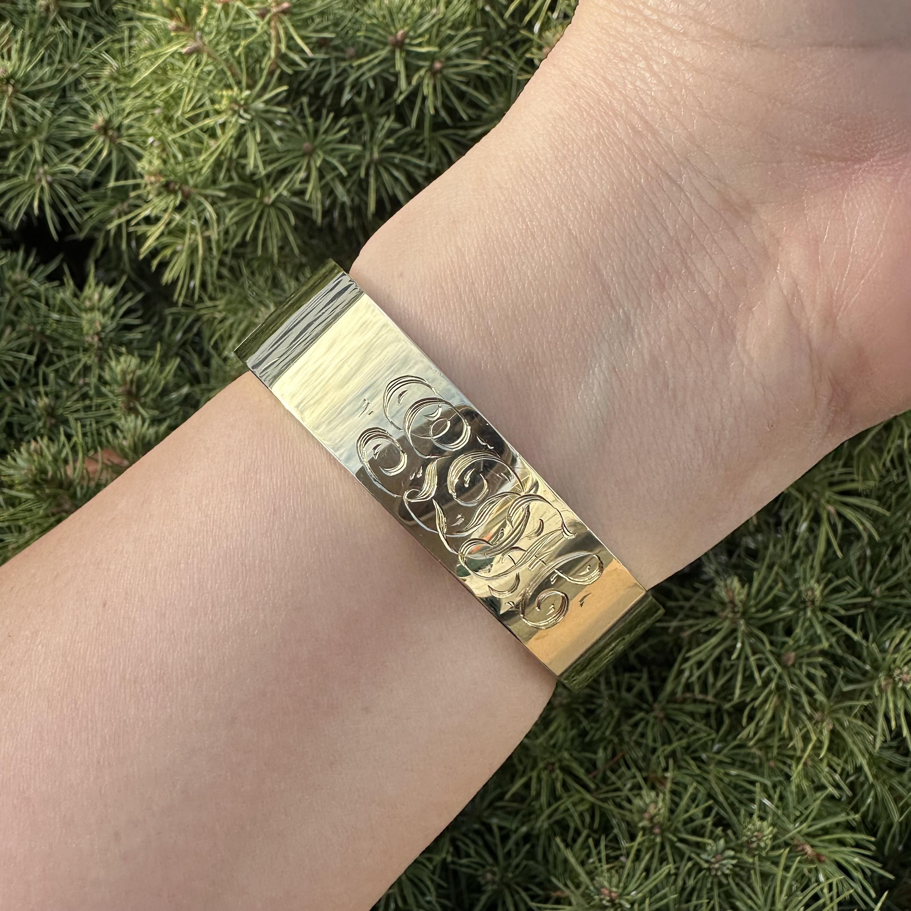 Asch Grossbardt 14k Gold Intarsien Perlmutt Türkis & geschnitzten Steinen Armreif im Angebot 10