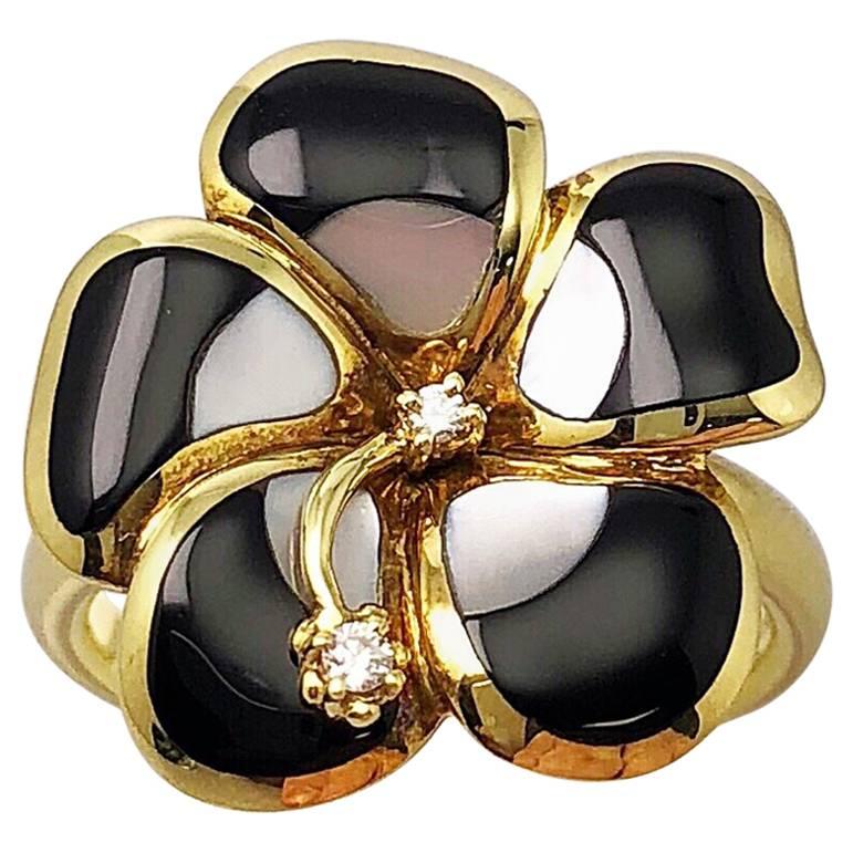 Asch Grossbardt 18 Karat Yellow Gold, Onyx and Mother-of-Pearl Flower Ring For Sale