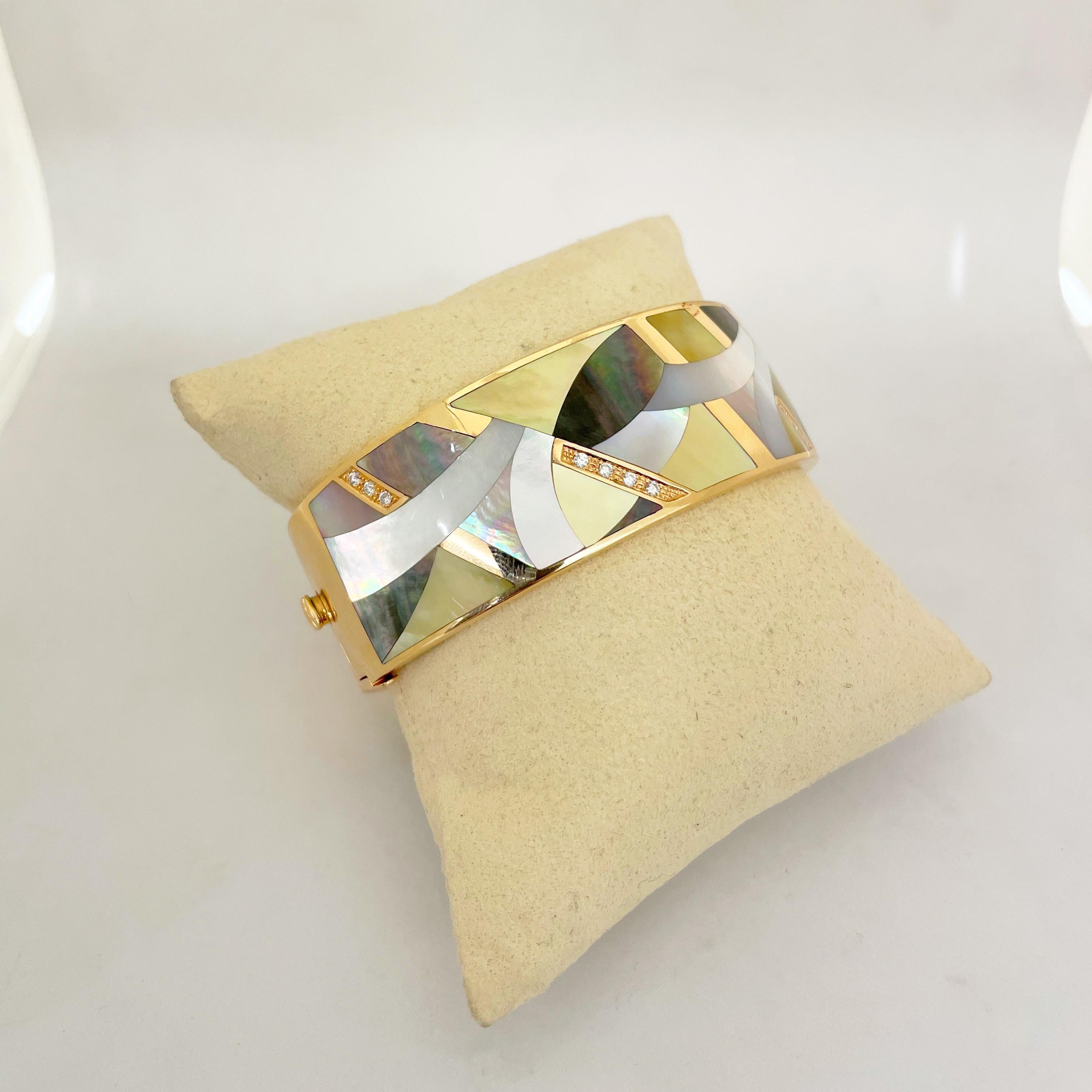 18KT Rose Gold Manschettenarmband mit Perlmutt- und Diamantintarsien von Asch Grossbardt (Moderne) im Angebot