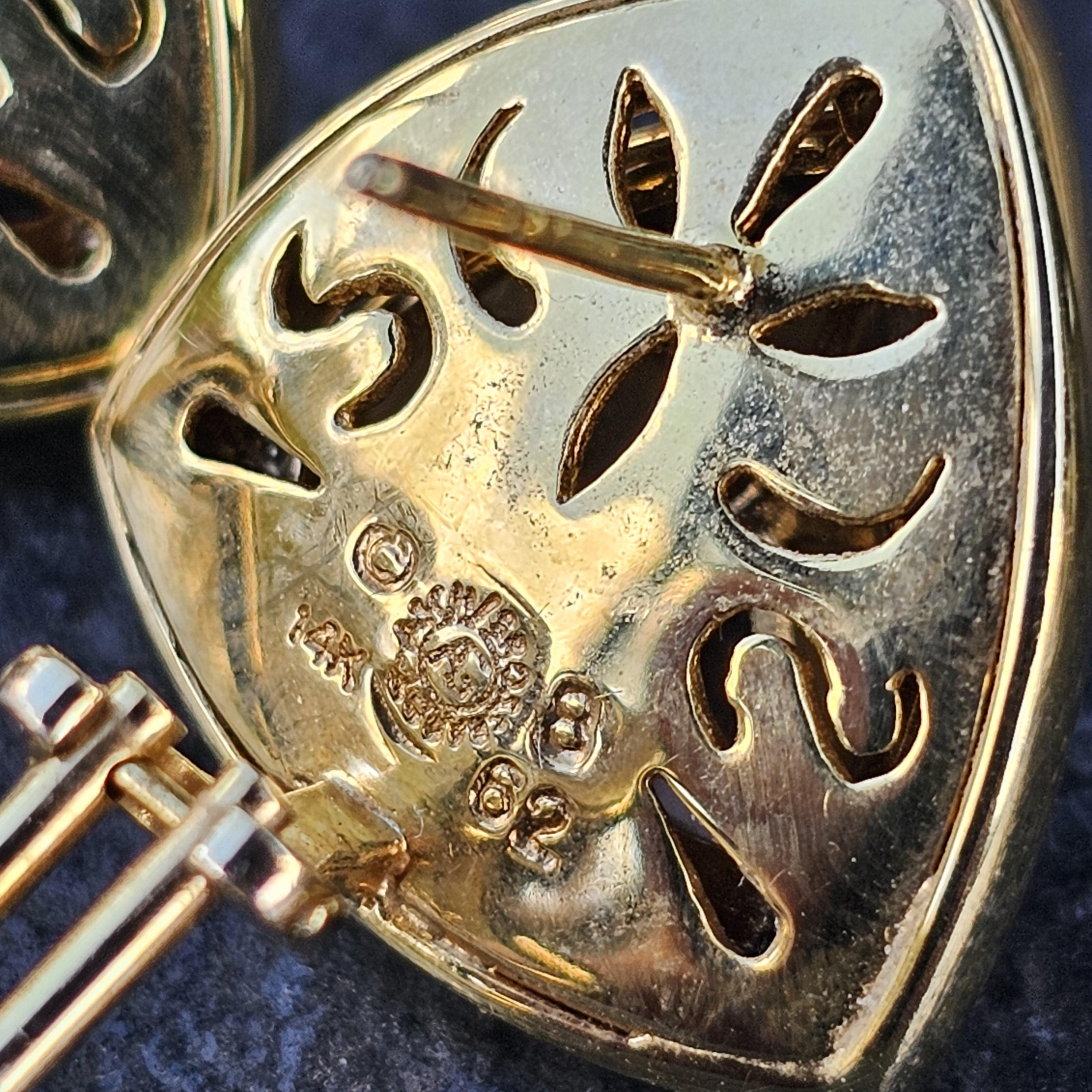 Asch Grossbardt Boucles d'oreilles MOP Nacre Onyx Diamant Or jaune 14k 12g en vente 1