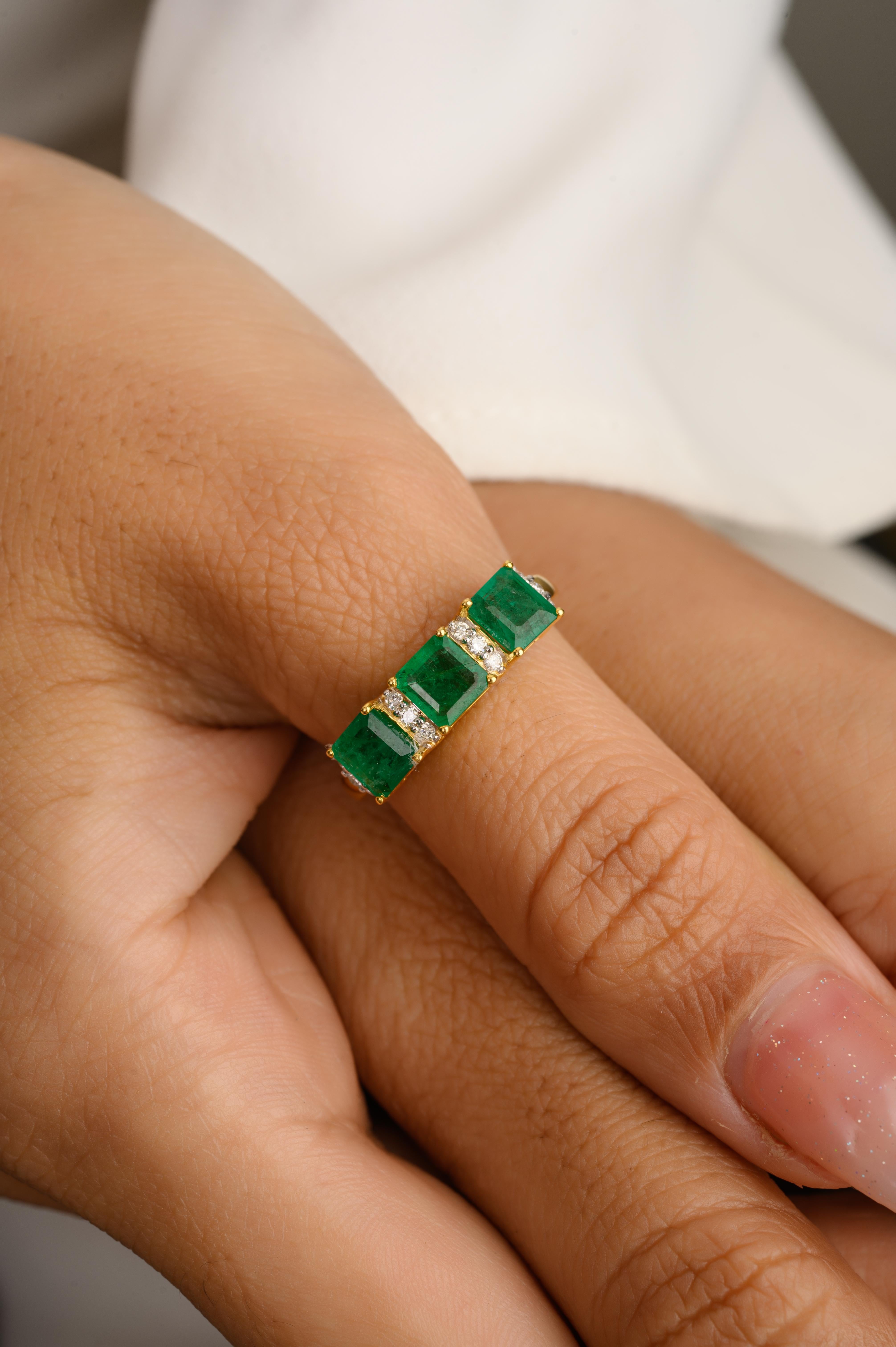 For Sale:  Ascher Cut Three Stone Emerald Diamond Engagement Ring in 14k Solid Yellow Gold 2