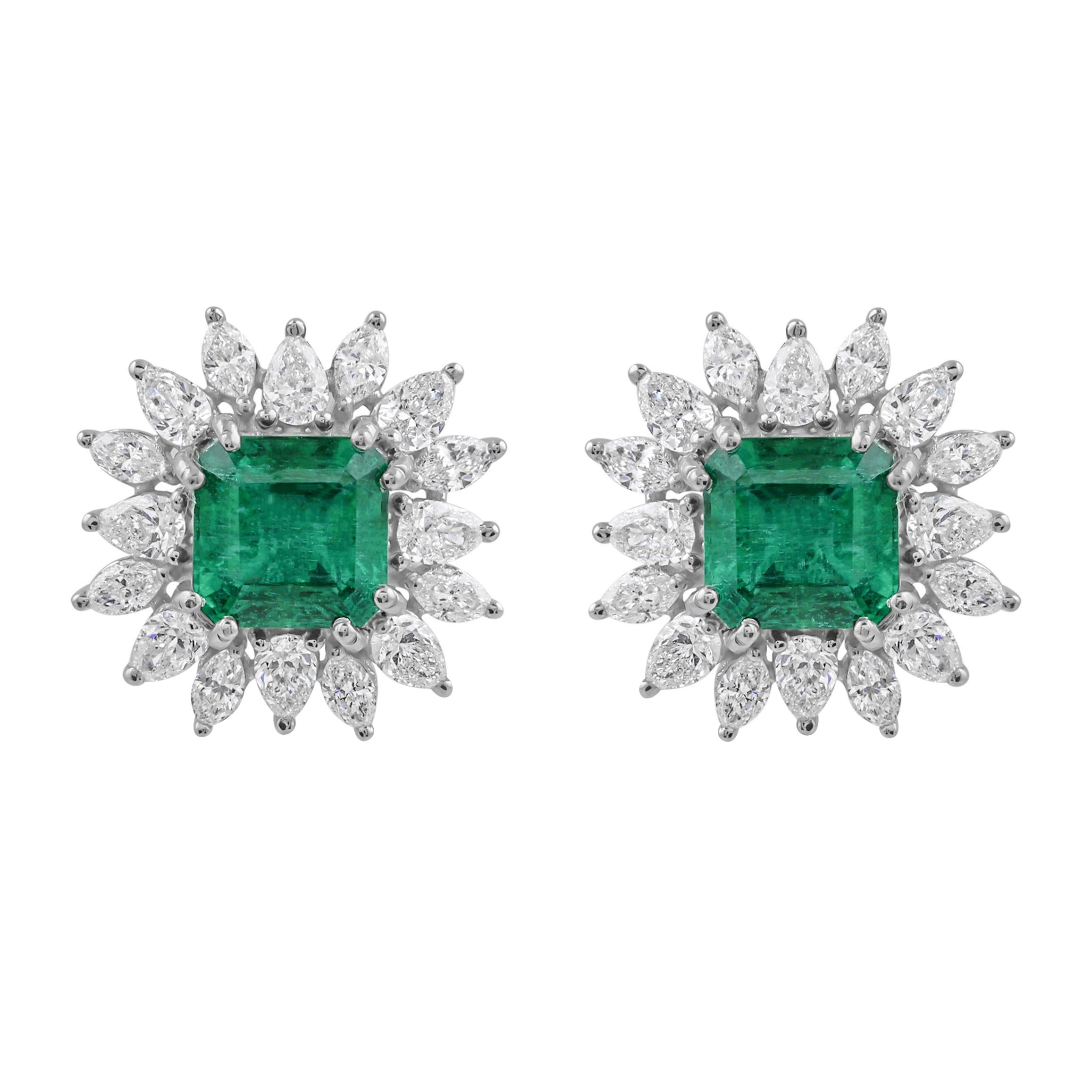 Ascher Zambian Esmeralda Diamond Halo Cluster Pendientes de oro blanco de 14 quilates