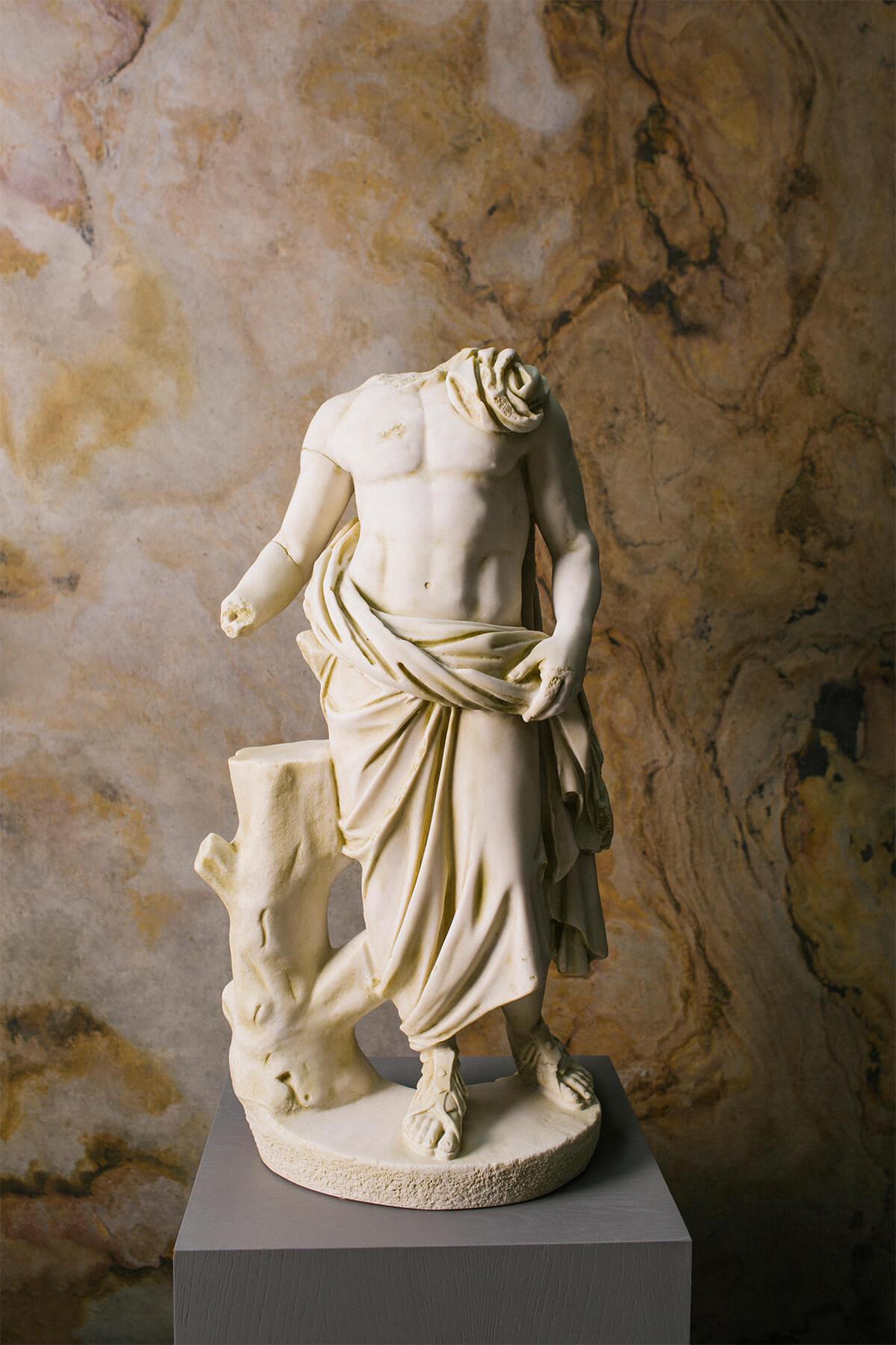 Asclepius-Statue „Ephesus-Museum“ aus komprimiertem Marmor pulverbeschichtet (Gegossen) im Angebot