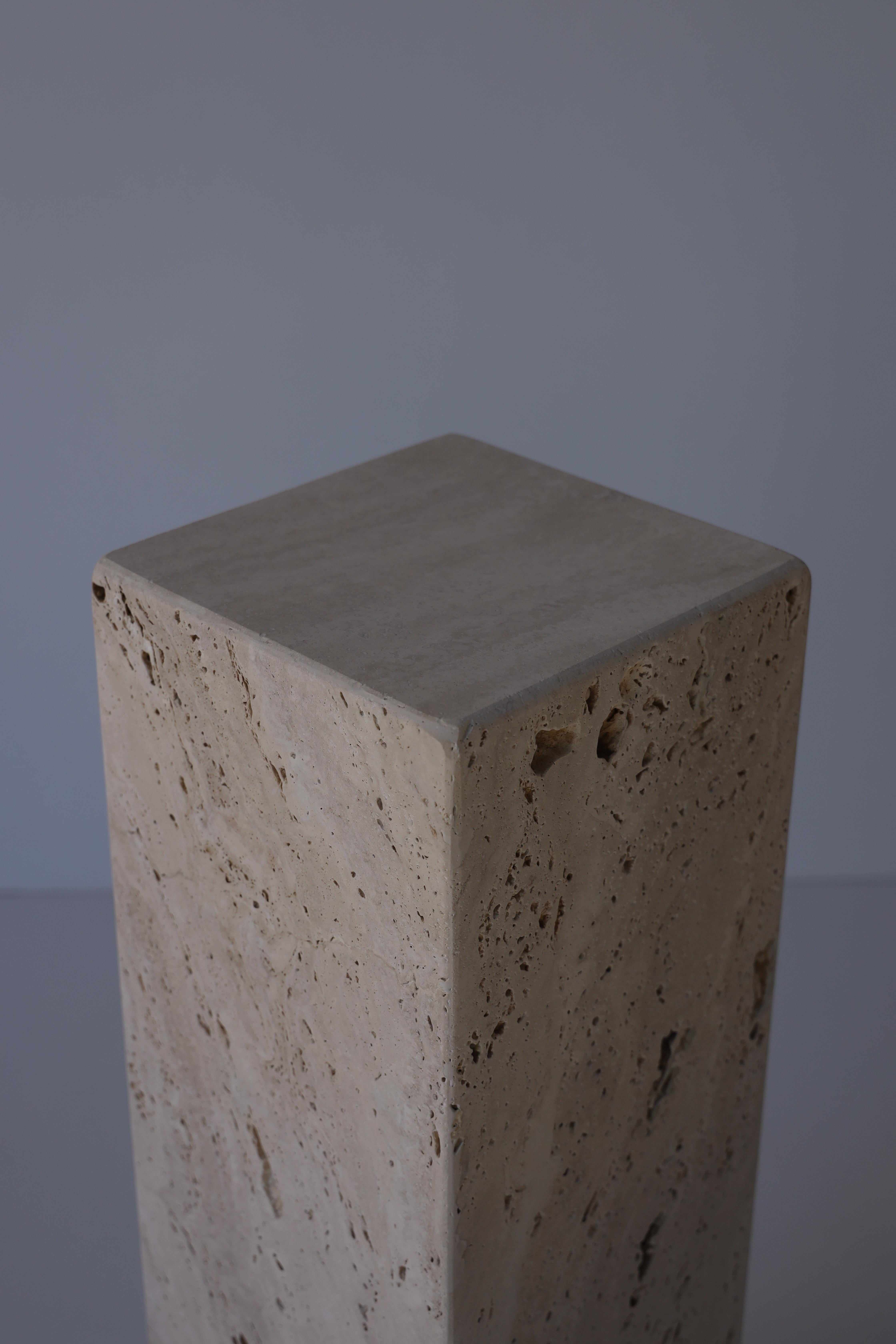 Hand-Crafted Ascolane Travertine Pedestal For Sale