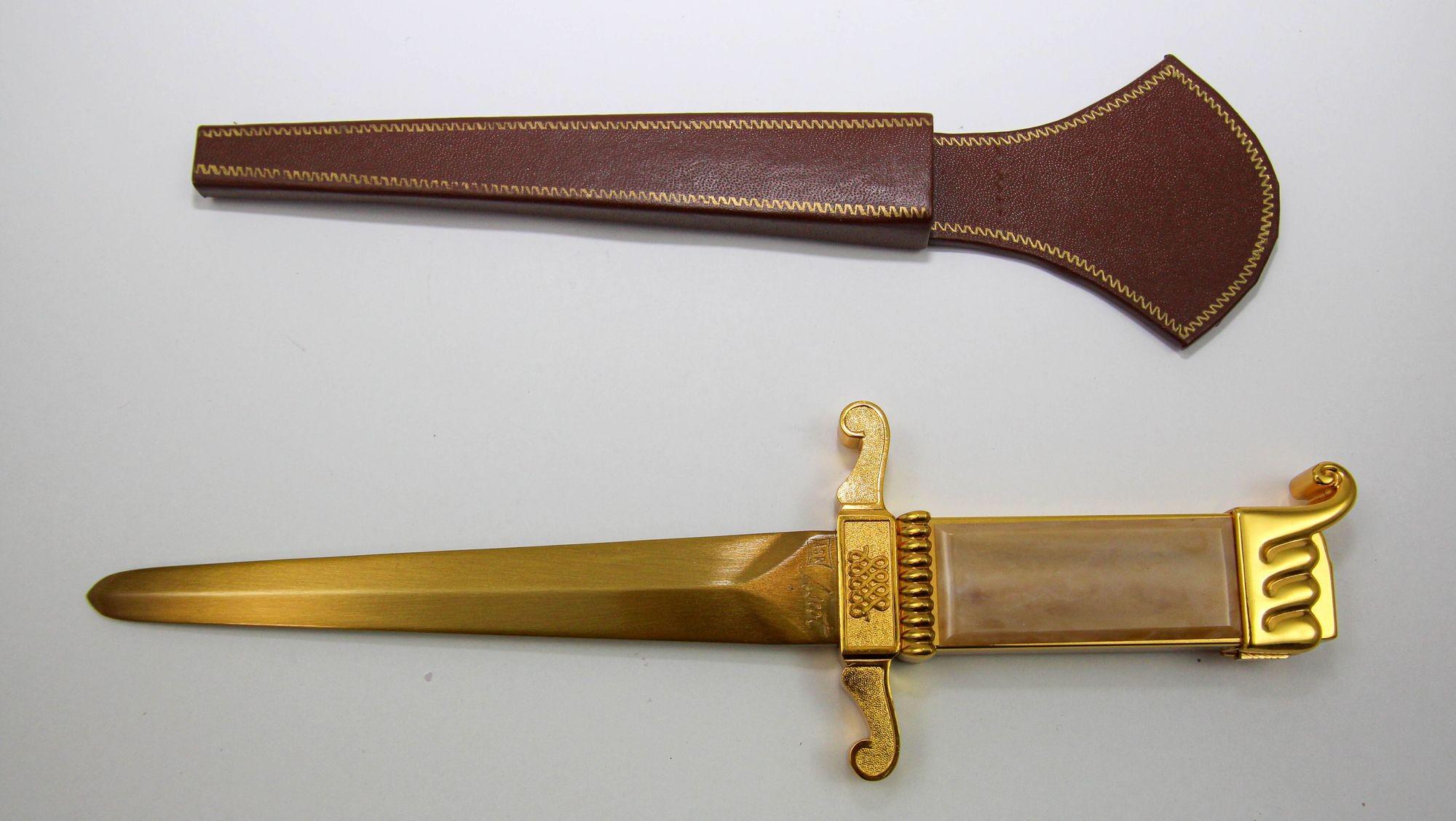 Ascot Florentine Dagger Lighter Letter Opener Paper Weight Gold and Brown 1950s In Good Condition For Sale In North Hollywood, CA