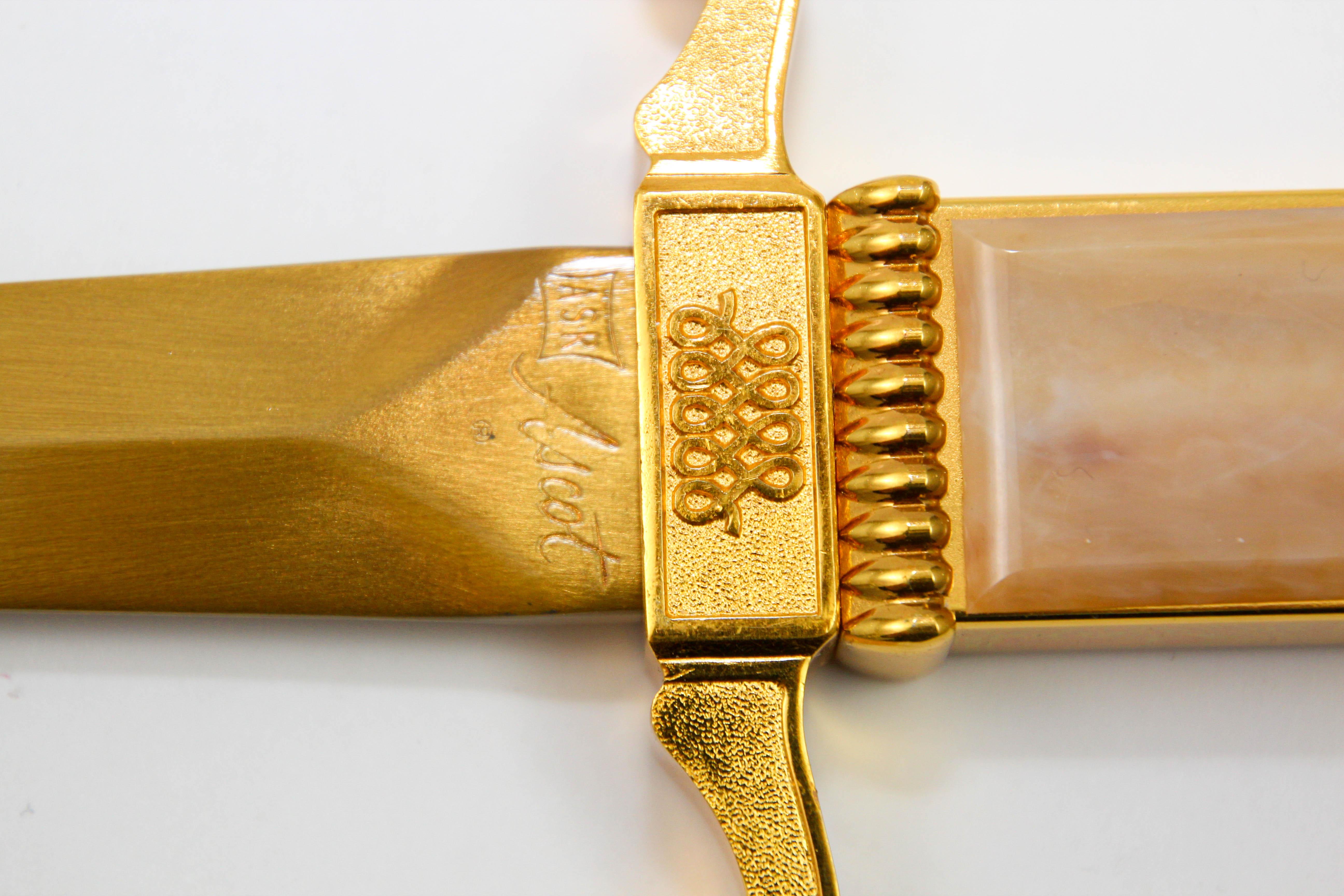 Ascot Florentine Dolch-Feuerzeug Brieföffner Briefbeschwerer Gold und Brown 1950er Jahre im Angebot 3
