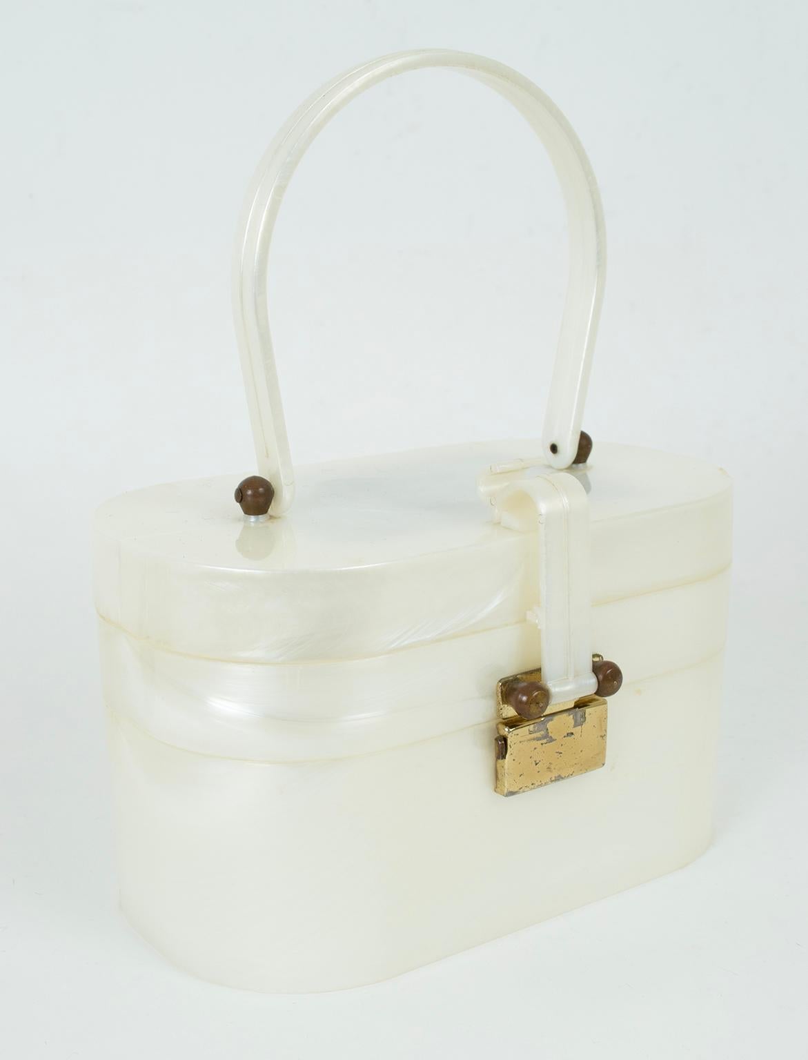 Ascot New York Oval Mother of Pearl Lucite Double Decker Box Purse, 1950s In Good Condition For Sale In Tucson, AZ