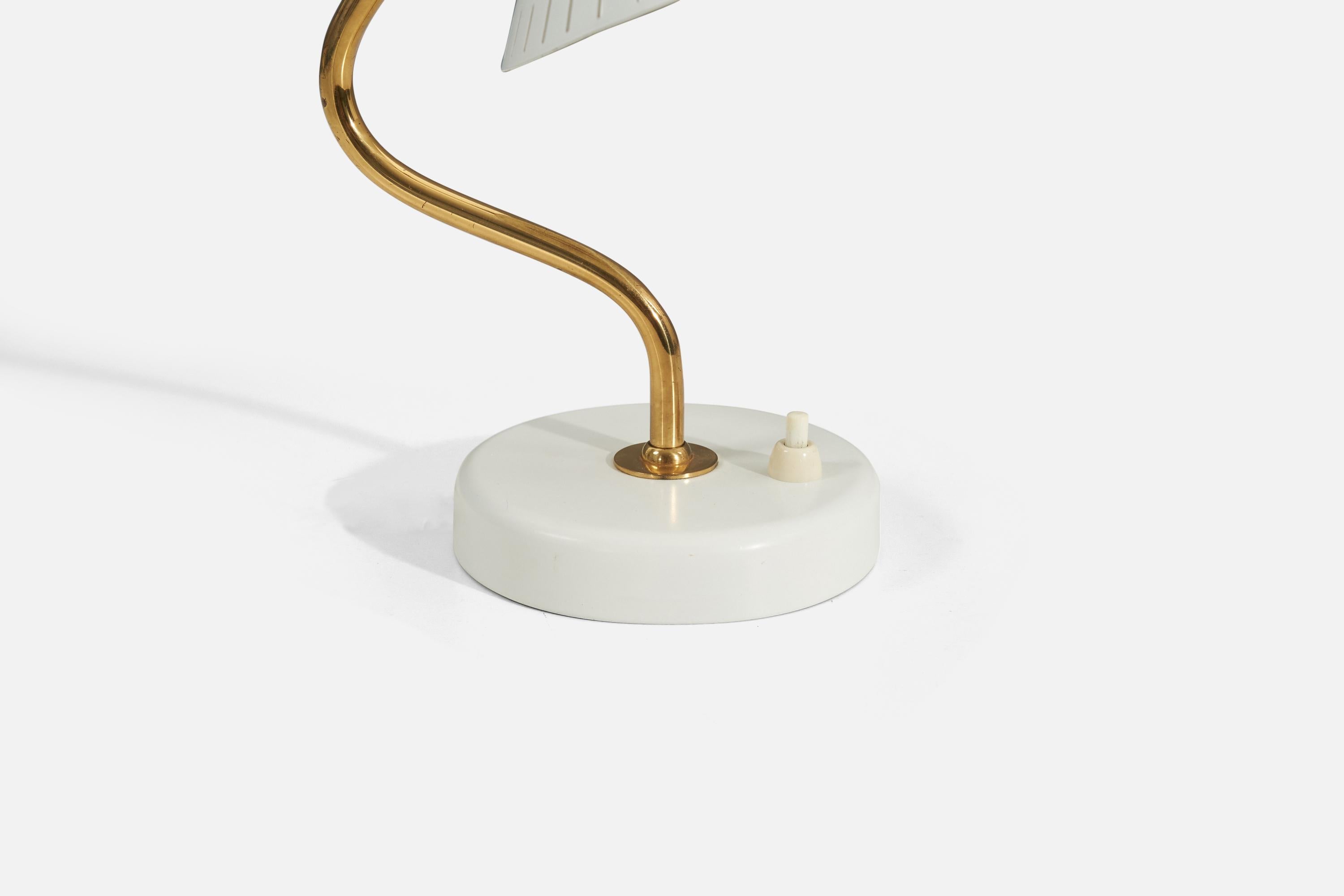 ASEA, Adjustable Table Lamp, Brass, White-Lacquered Metal, Sweden, 1950s In Good Condition For Sale In High Point, NC