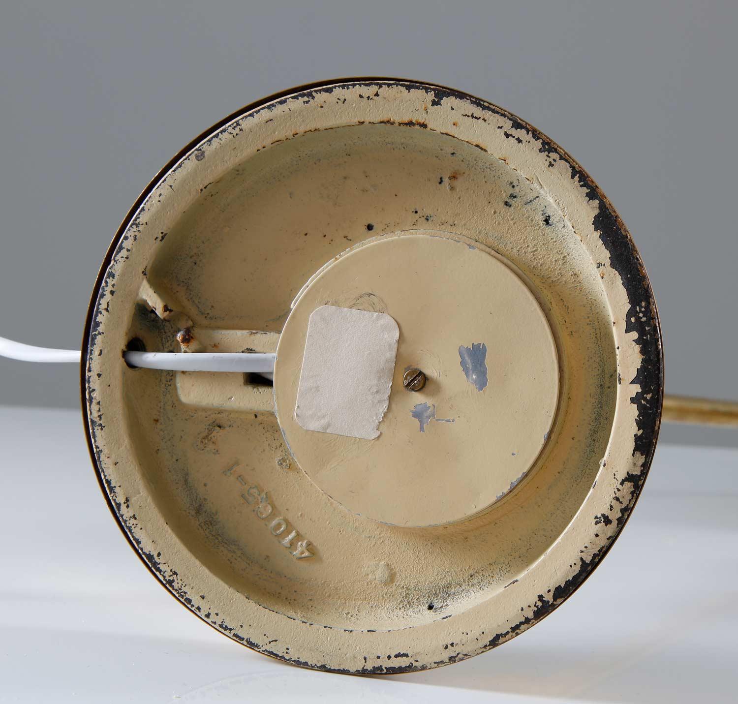 Lampe de bureau scandinave mi-siècle moderne en laiton attribuée à ASEA en vente 3