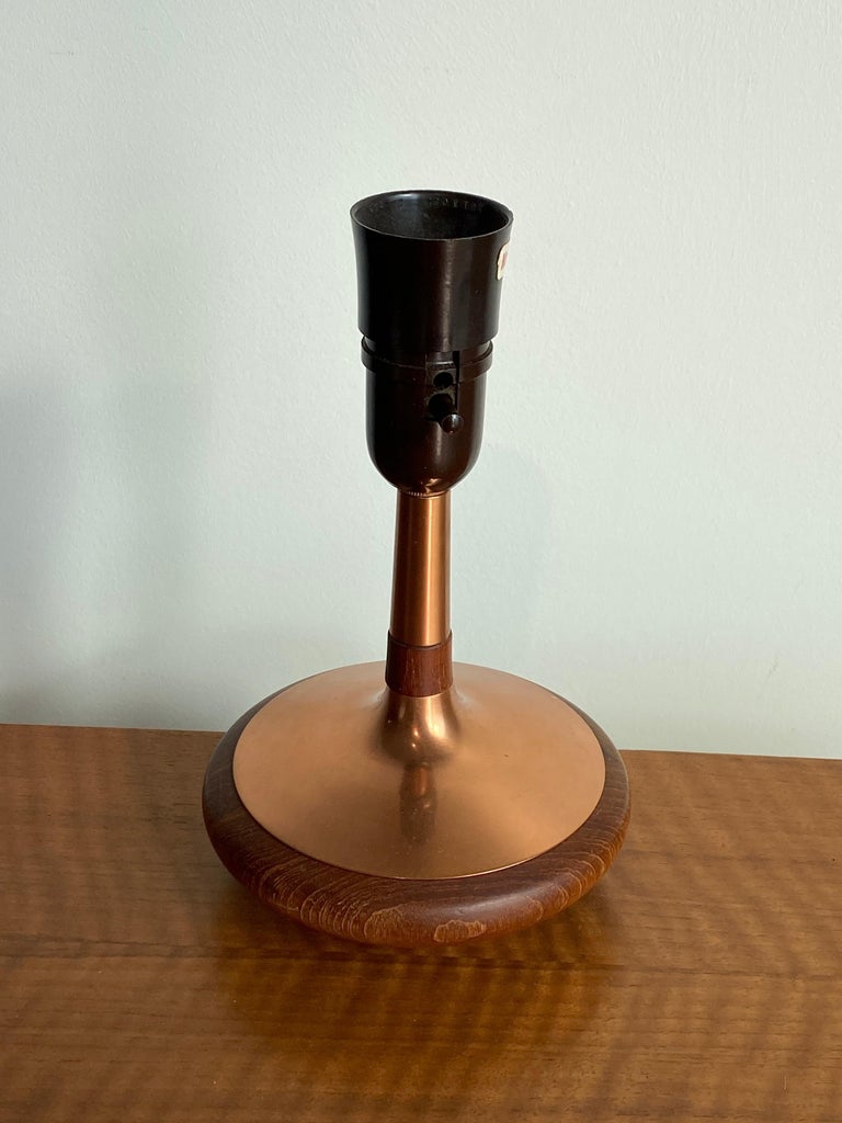 Mid-Century Modern ASEA Belysning, Small Table Lamp, Copper, Turned Teak, Sweden, 1960s For Sale