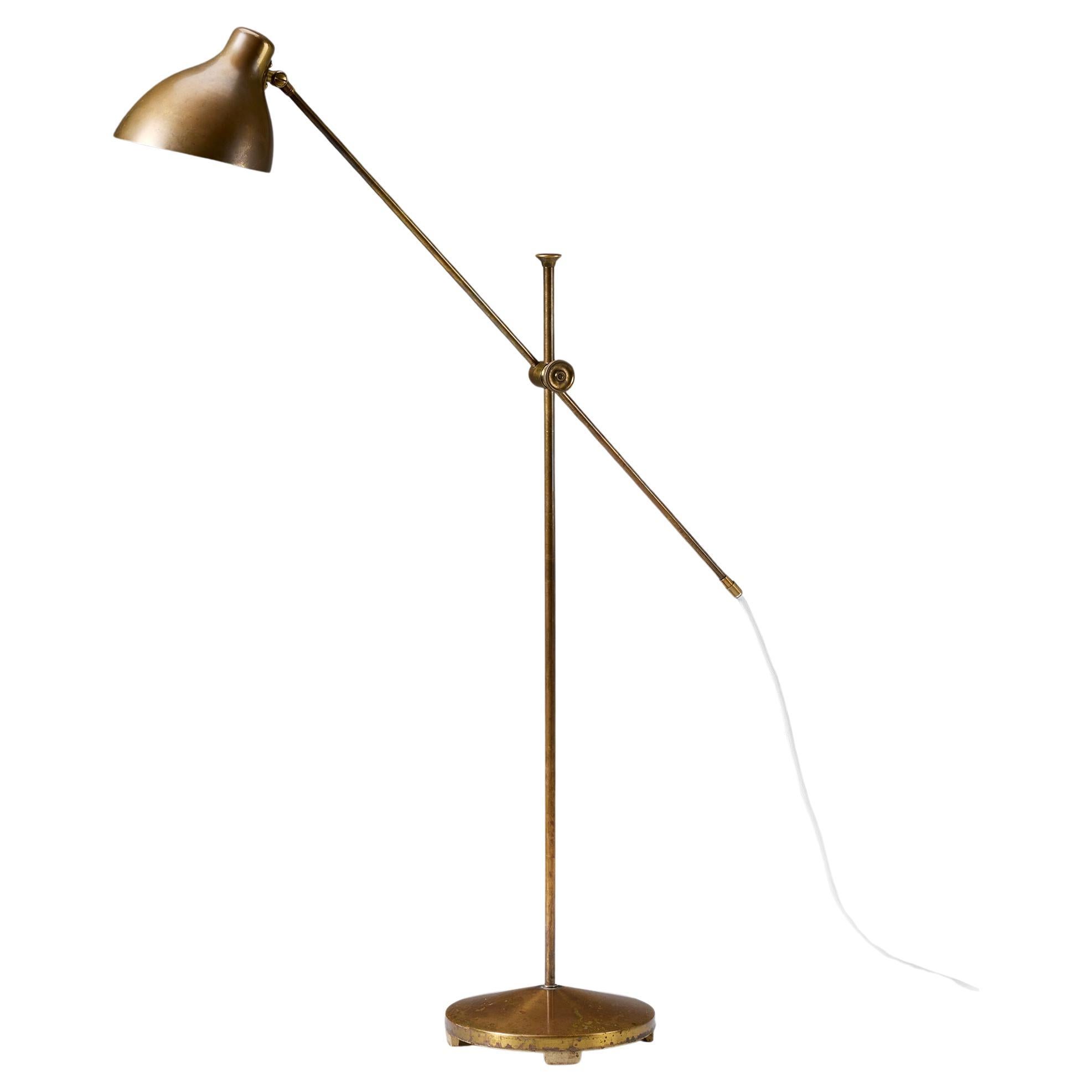 ASEA Stehlampe aus Messing, Schwedisches Design der Jahrhundertmitte im Angebot
