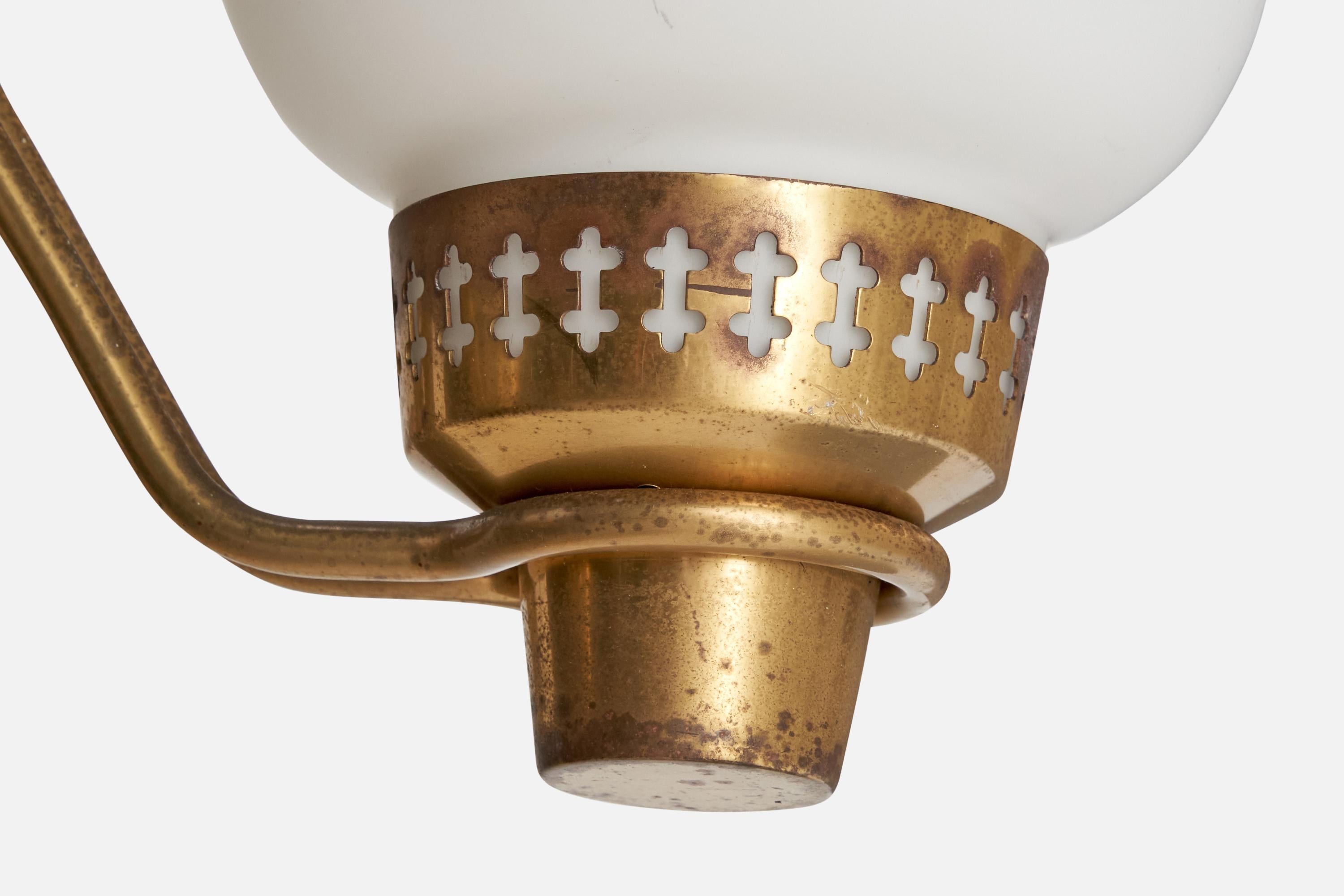 Laiton Lustre, laiton, verre, Suède, années 1940 en vente