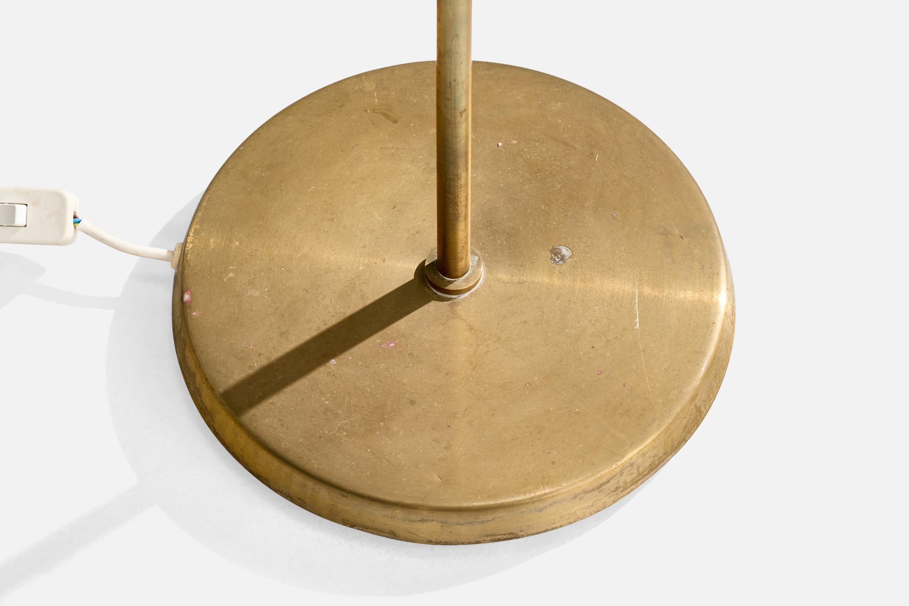 Laiton Lampadaire Asea, laiton, tissu, Suède, années 1940 en vente
