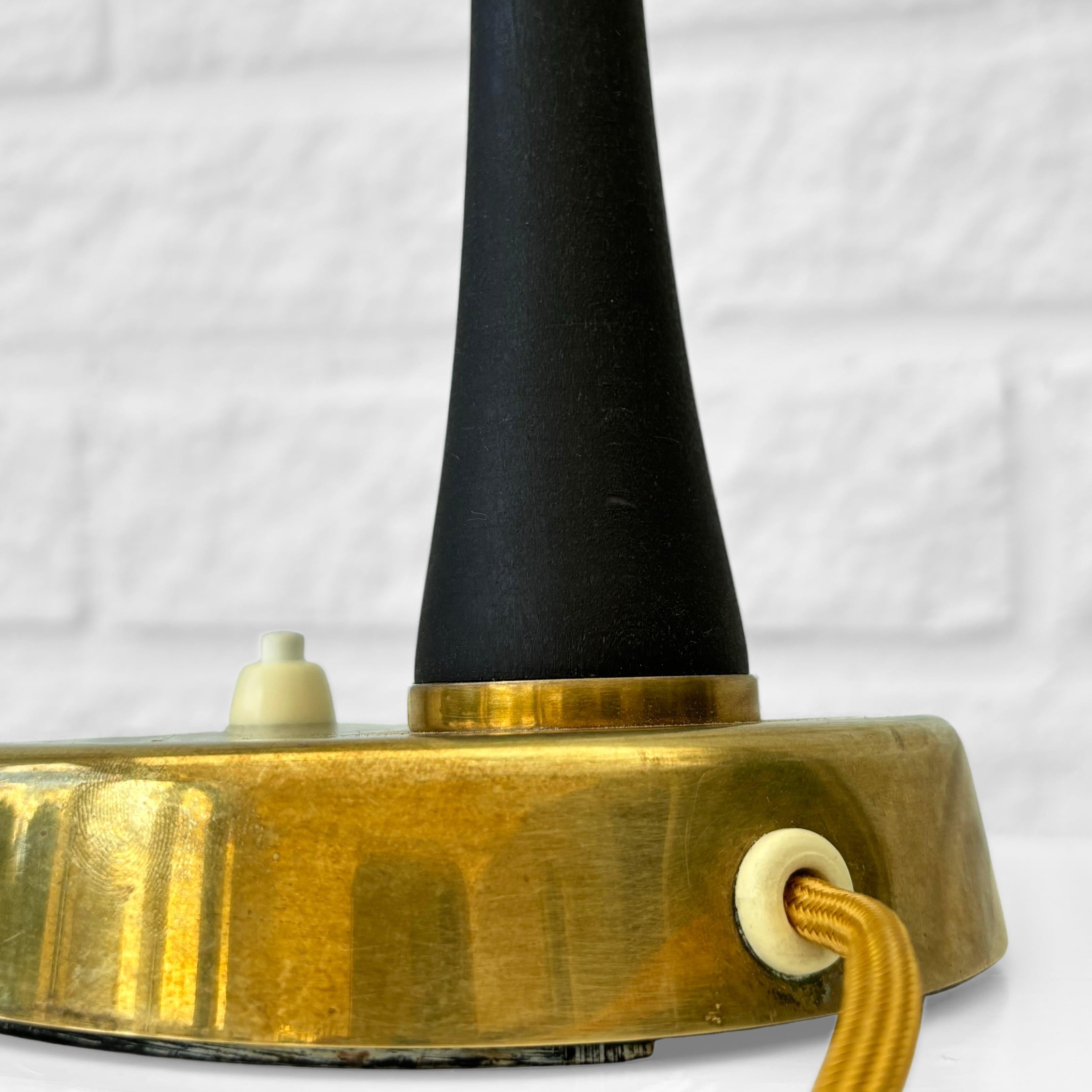 ASEA mid century modernist table lamp E1163, brass, Scandinavian, Sweden, 1940s For Sale 6