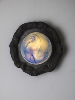 ASEA No. 27 Lampada da parete scultorea blu in gres e vetro soffiato a mano