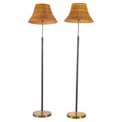 Paire de lampadaires en laiton, cuir et rotin ASEA Sweden
