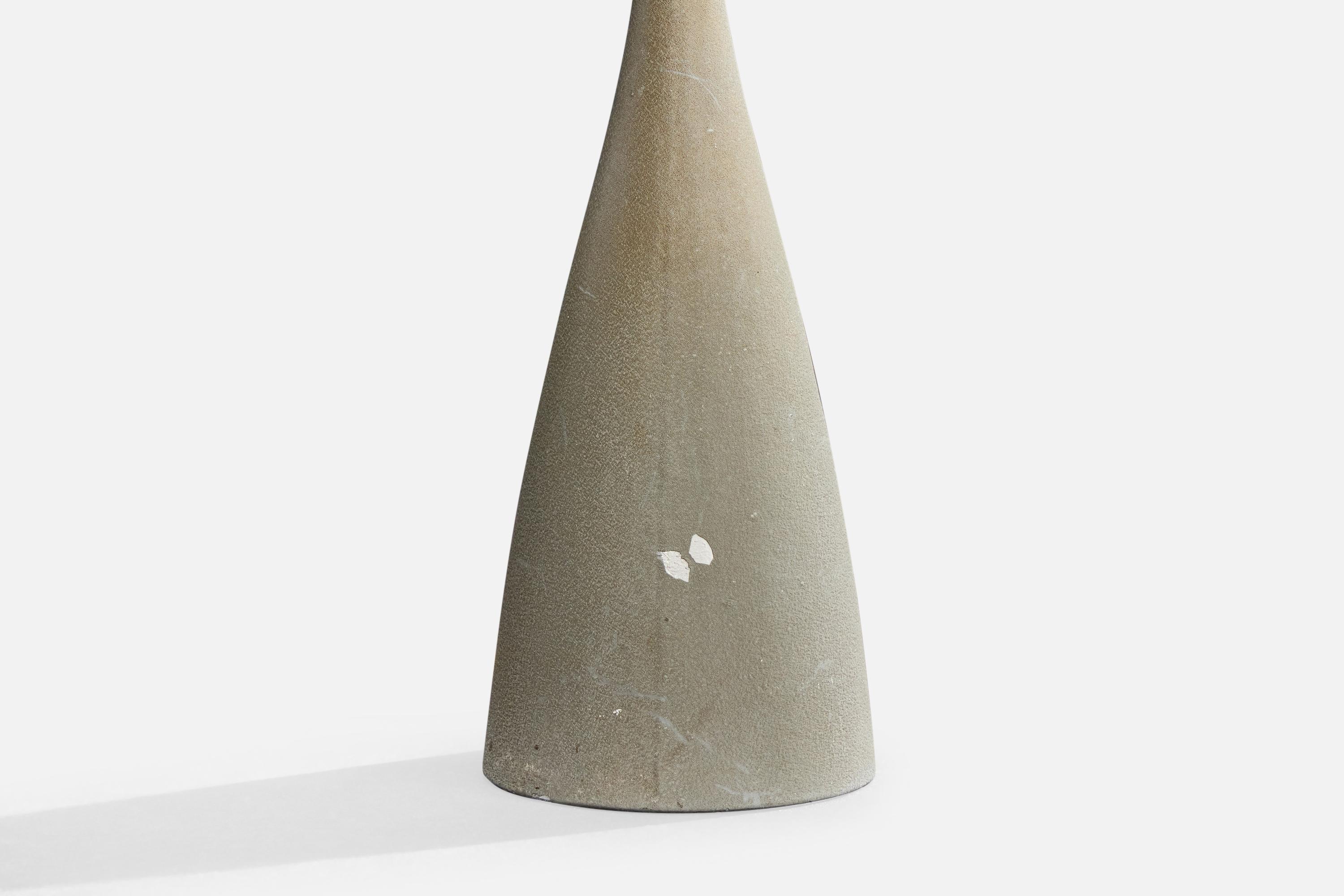 ASEA, lampe de table, laiton, fer, parchemin, Suède, années 1950 en vente 5