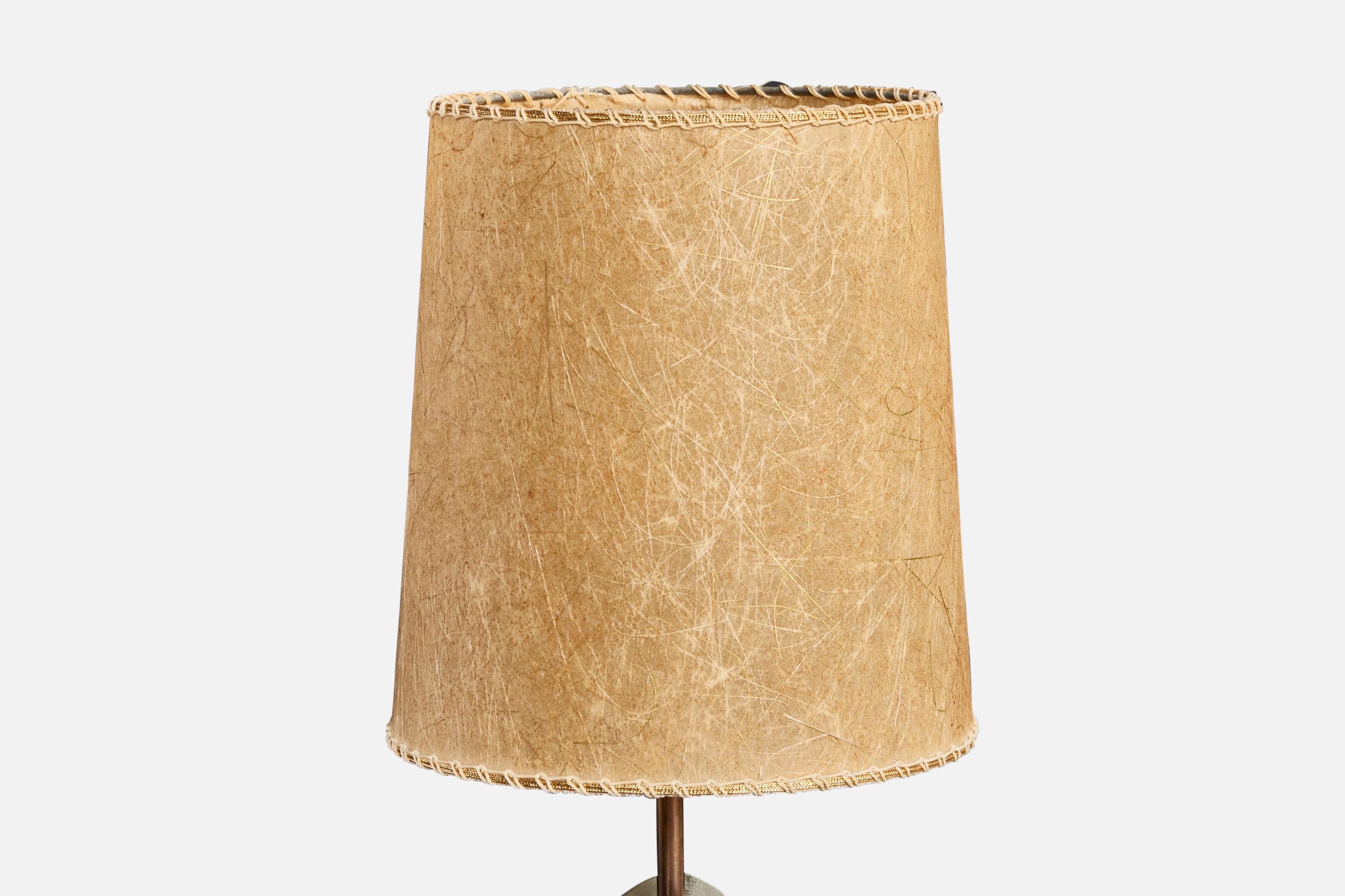 ASEA, lampe de table, laiton, fer, parchemin, Suède, années 1950 Bon état - En vente à High Point, NC