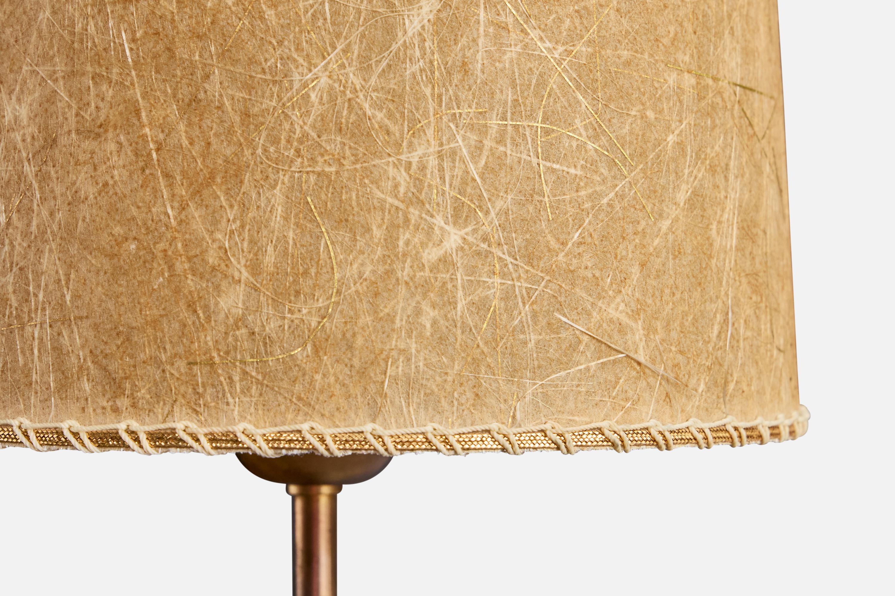 20ième siècle ASEA, lampe de table, laiton, fer, parchemin, Suède, années 1950 en vente