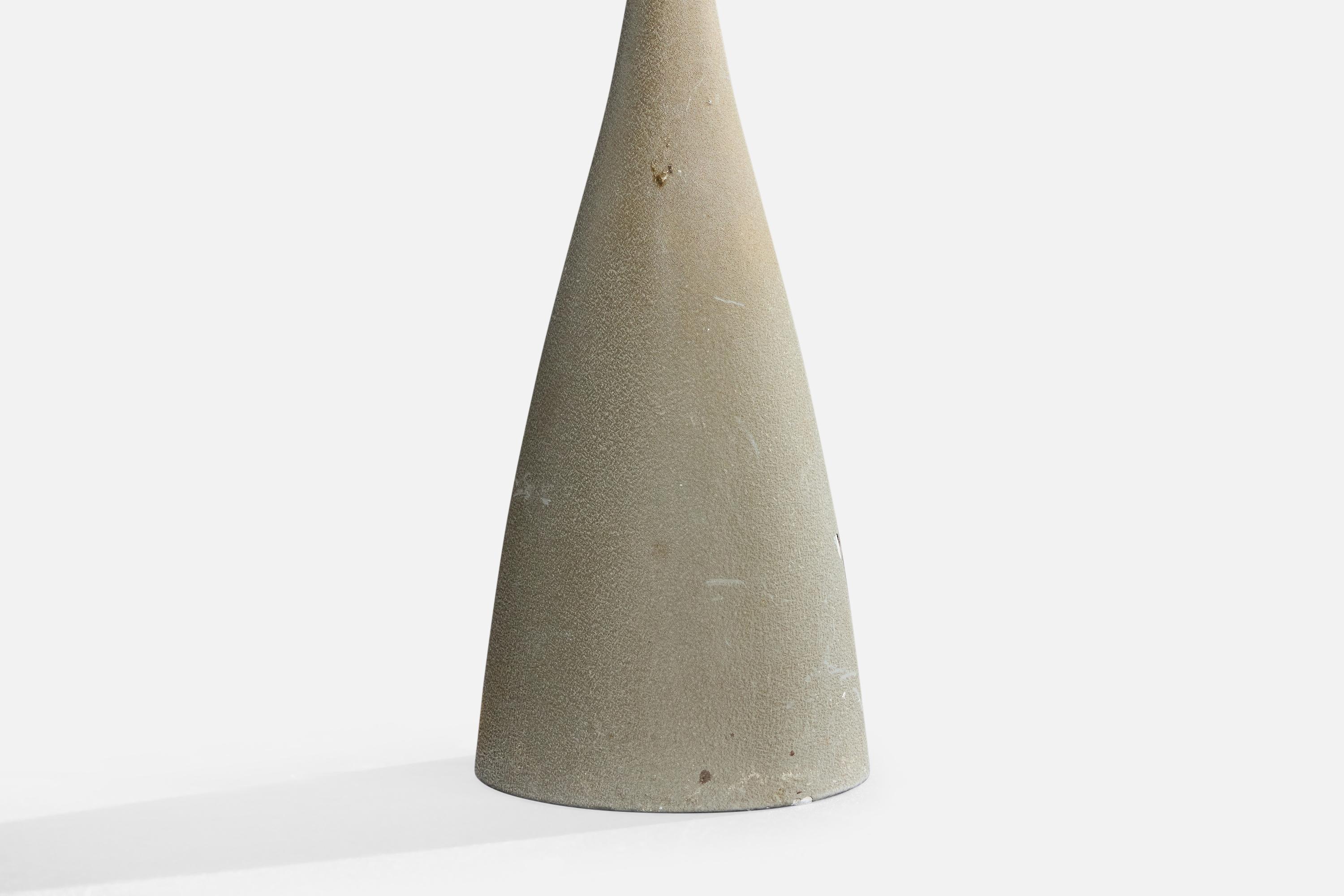 ASEA, lampe de table, laiton, fer, parchemin, Suède, années 1950 en vente 3