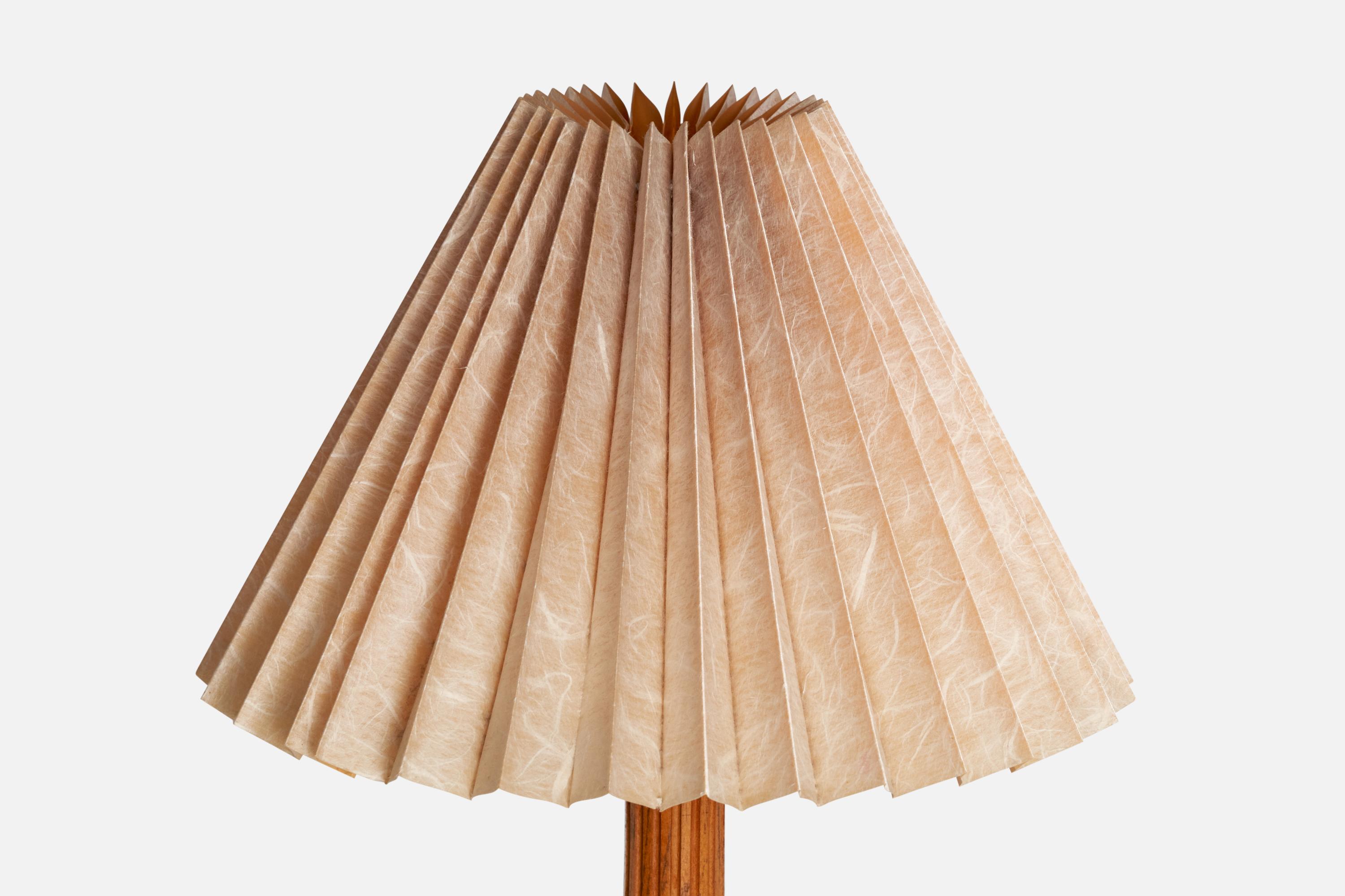 Suédois ASEA, lampe de table, laiton, Wood, Fabrice, Suède, années 1950 en vente