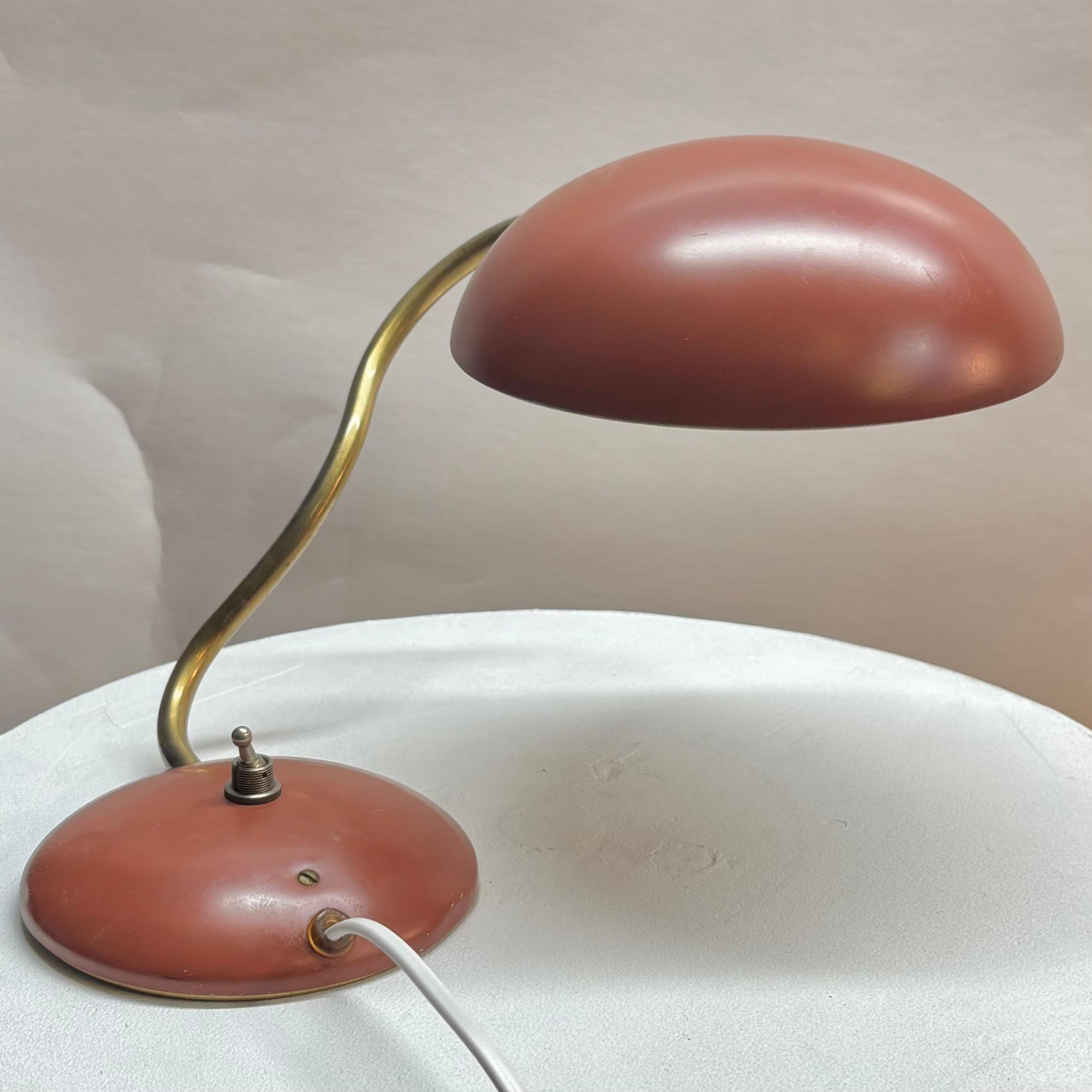 Lampe de table ASEA E1325, laiton et acier, The Modernity, Suède, années 1950 en vente 5