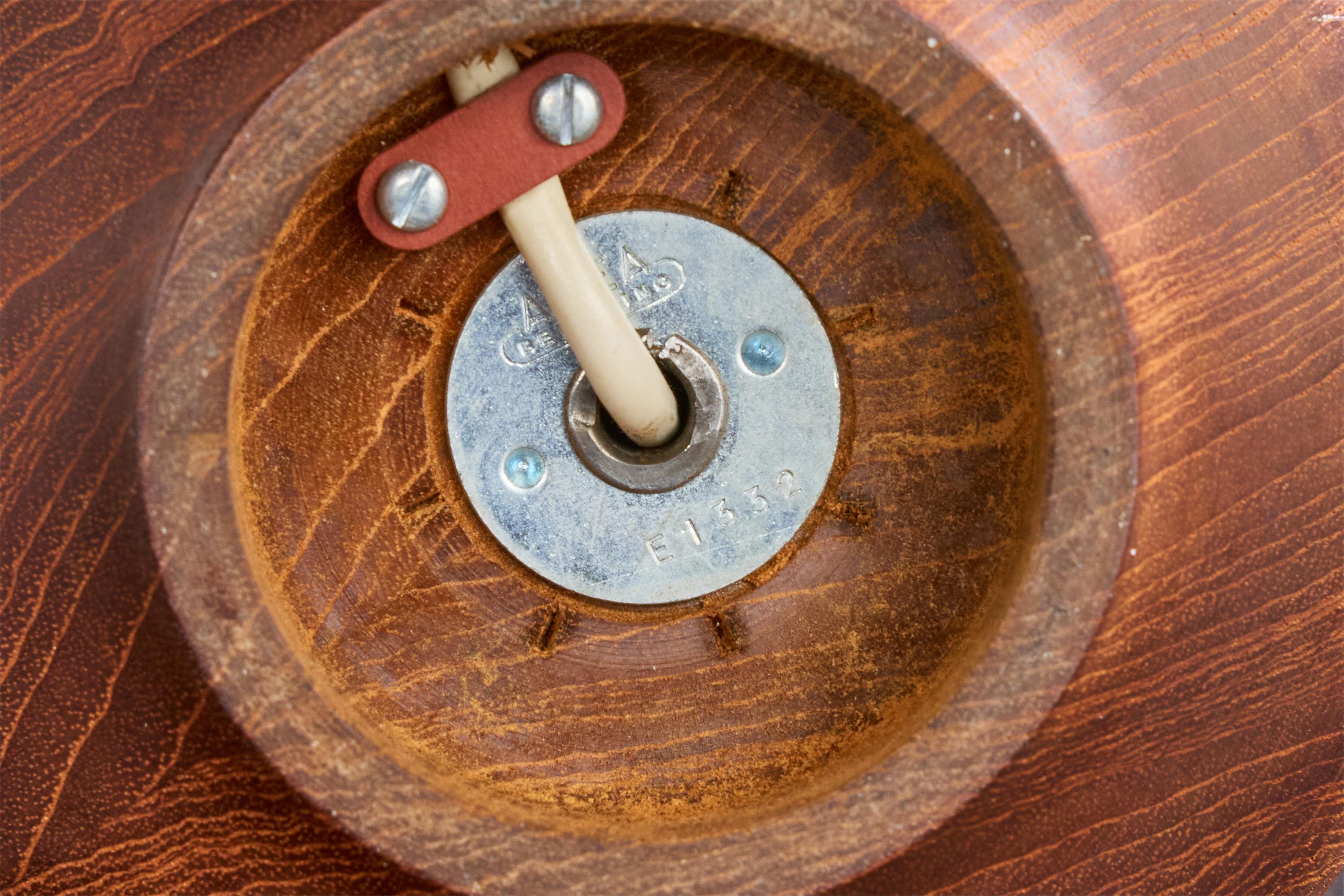 ASEA, Lámpara de mesa, Teca, Cobre, Tela, Suecia, Años 50 en venta 4