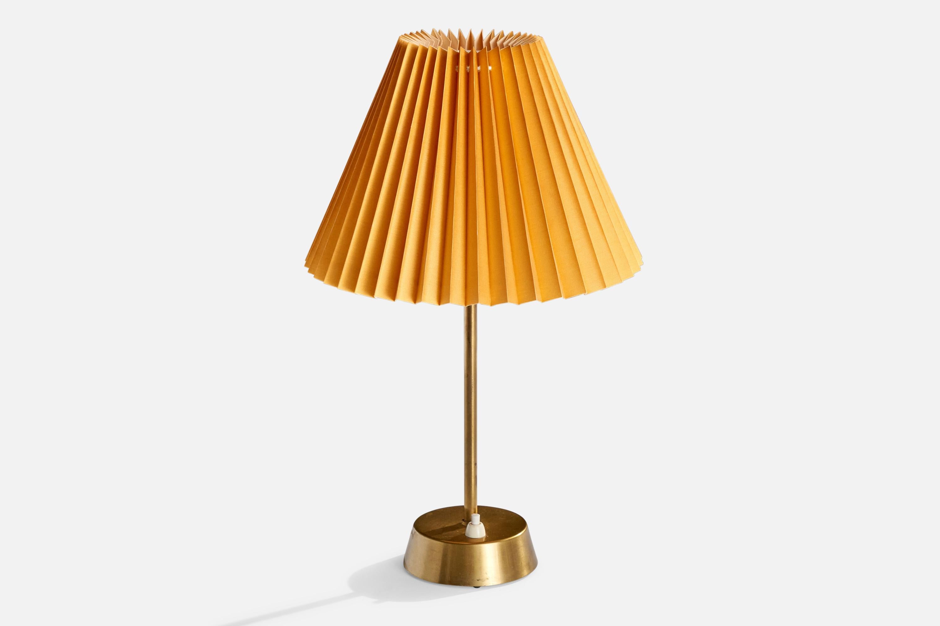 Scandinave moderne ASEA, lampes de table, laiton, papier, Suède, années 1950 en vente