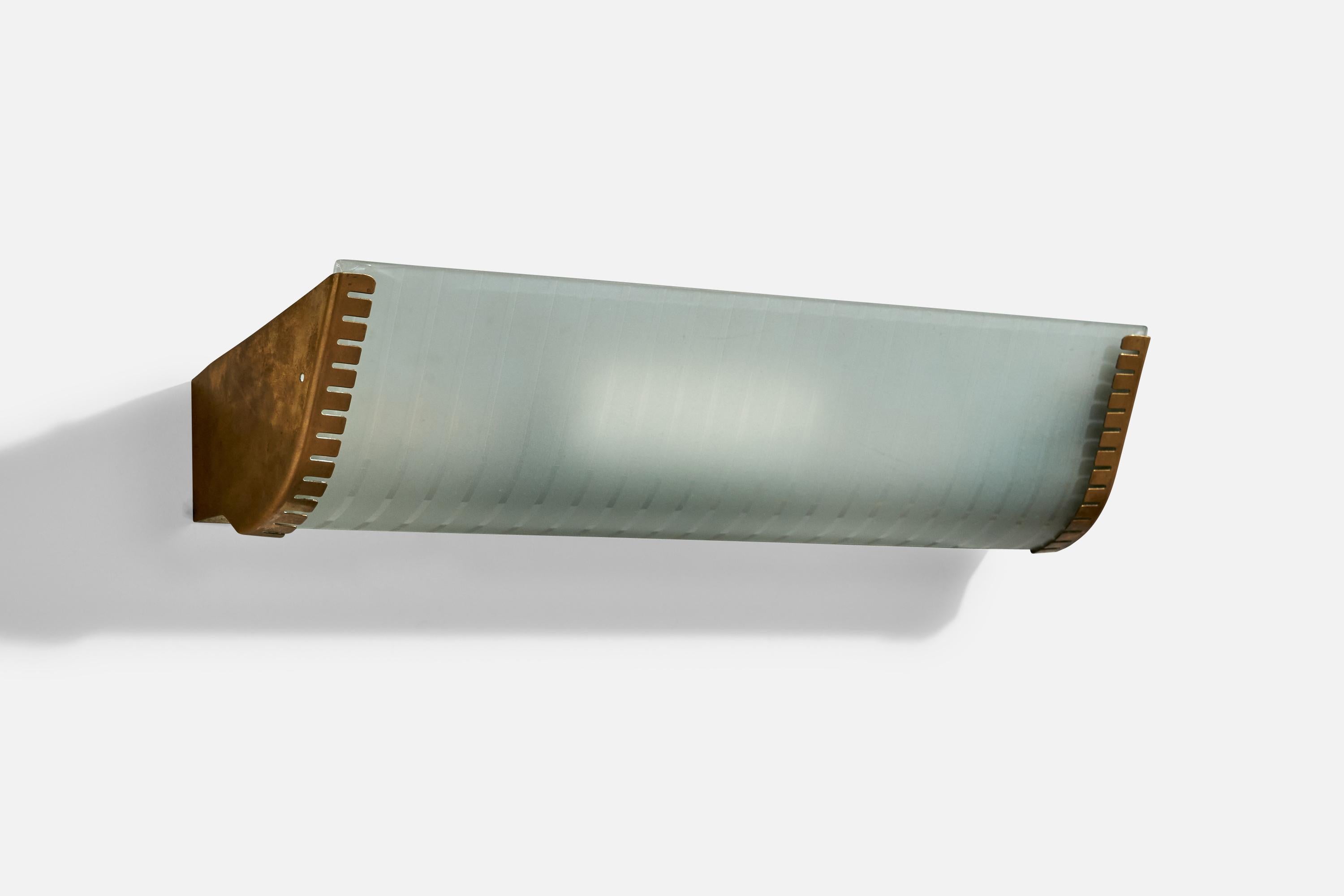 A brass and frosted glass wall light produced by ASEA, Sweden, c. 1940s.

Overall Dimensions (inches): 5.75” H x 24.875” W x 7“ D

Back Plate Dimensions (Inches): 3.375” H x 1.125” W (2 back plates on fixture)

Bulb Specifications: Osram ST151