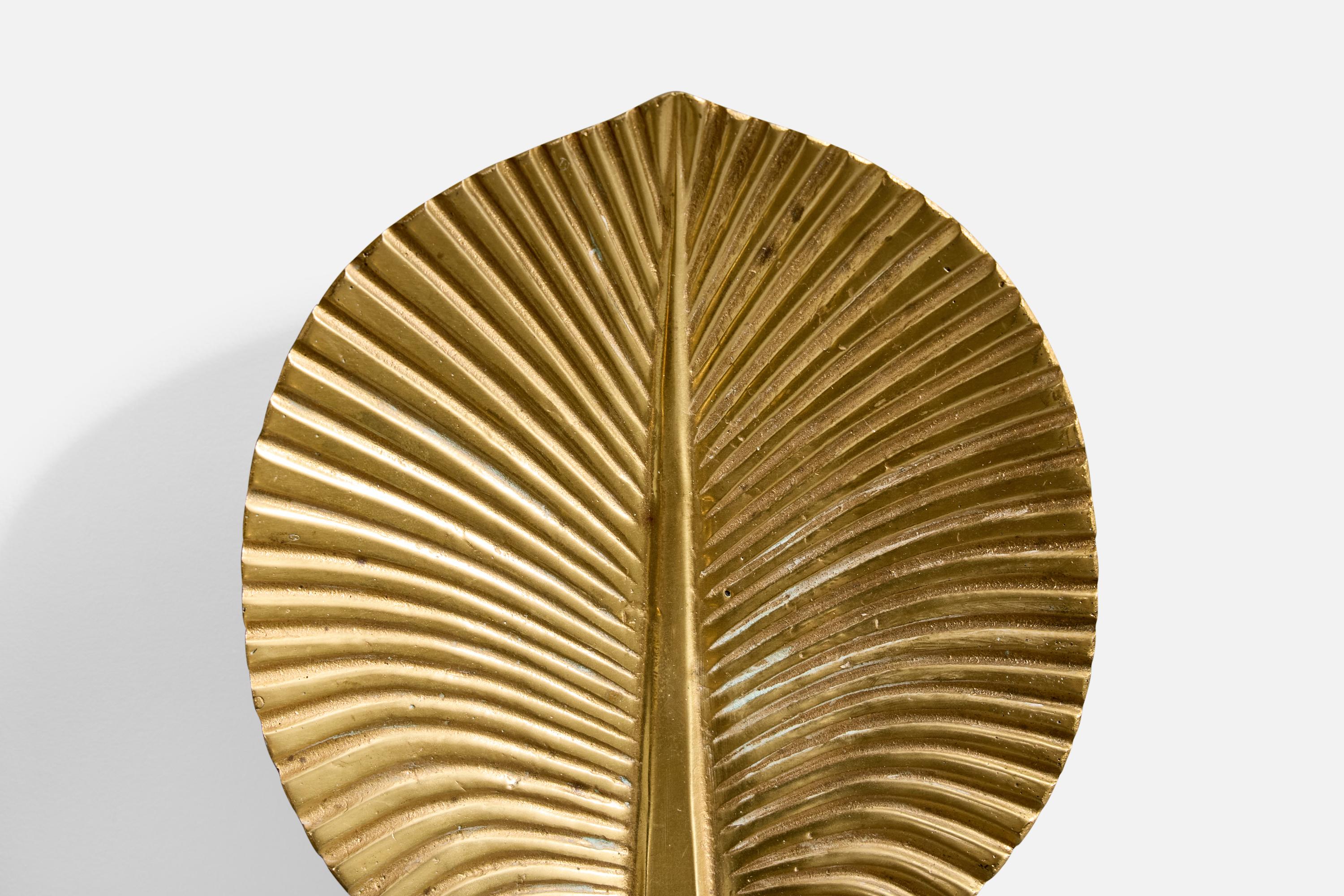 Milieu du XXe siècle ASEA, appliques murales, laiton, verre, Suède, années 1950 en vente