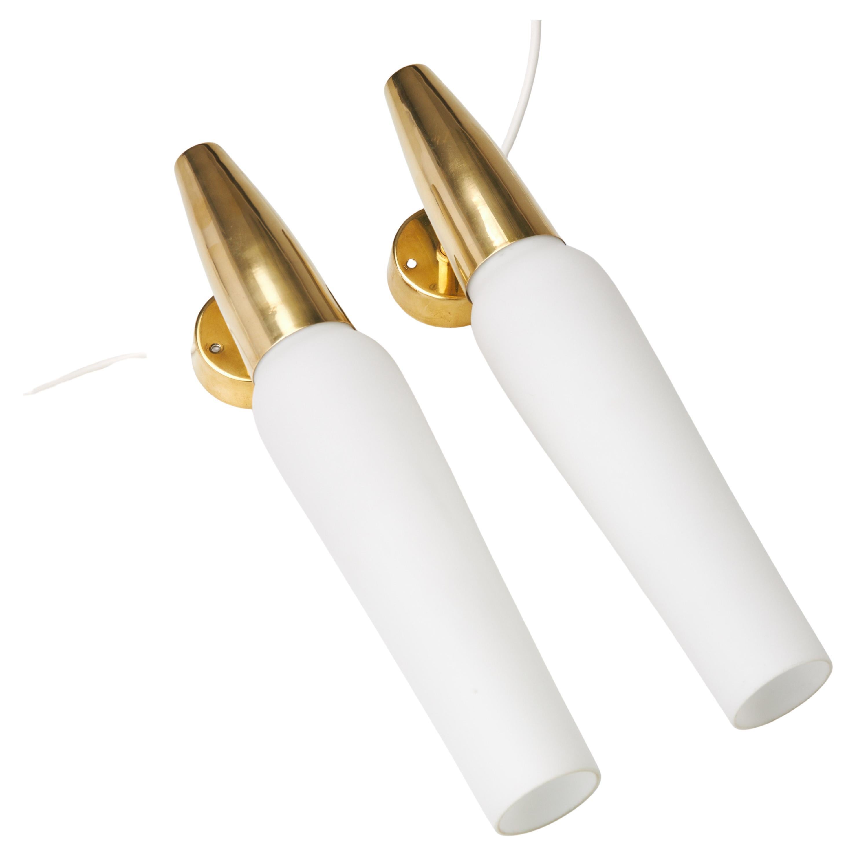 Asea wall lights a pair in brass and opaline glass Sweden 1960
Good condition
Price for the pair
