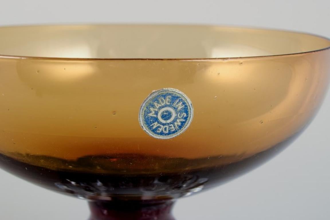 Åseda Glasbruk. Six cocktail glasses/dessert bowls in mouth-blown art glass For Sale 2