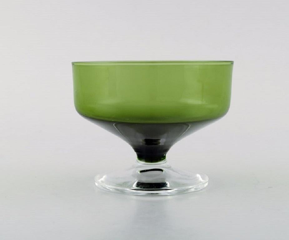 Swedish Åseda Glassworks, Sweden. Set of Six Cocktail Glasses/Dessert Bowls in Art Glass For Sale