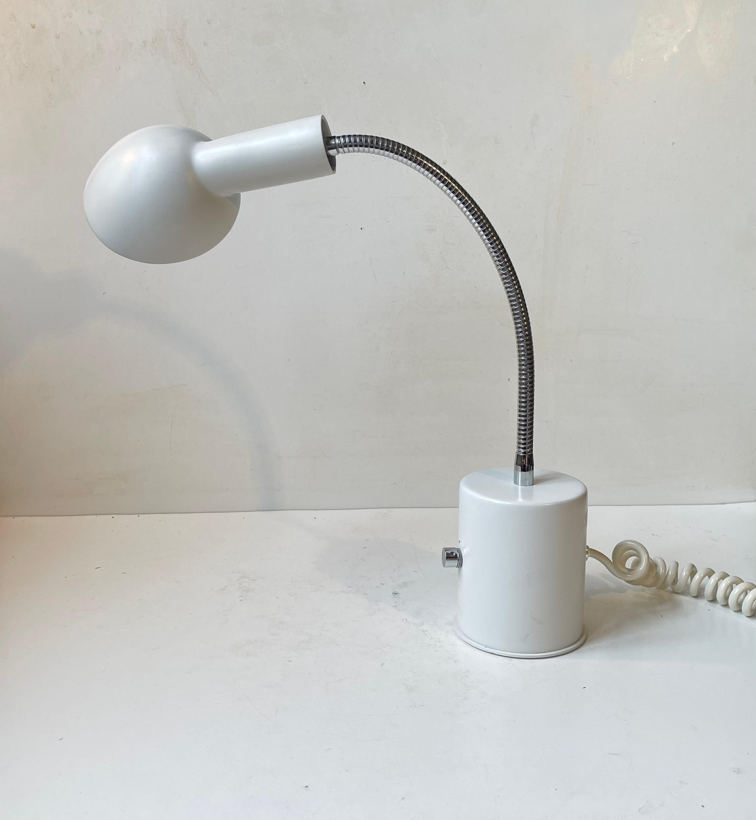 Asger B. C. Weißer dänischer minimalistischer Architekten-Schreibtisch- oder Tischlampe, 1980er Jahre (Dänisch) im Angebot