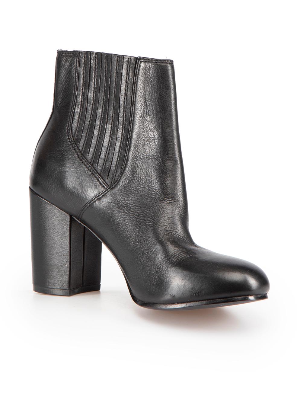 CONDITION is Very good. Minimal wear to boots is evident. Minimal wear to the left-side of the left boot and heel with indents and light abrasions to the leather on this used ASH designer resale item.
 
 Details
 Black
 Leather
 Ankle boots
 Round
